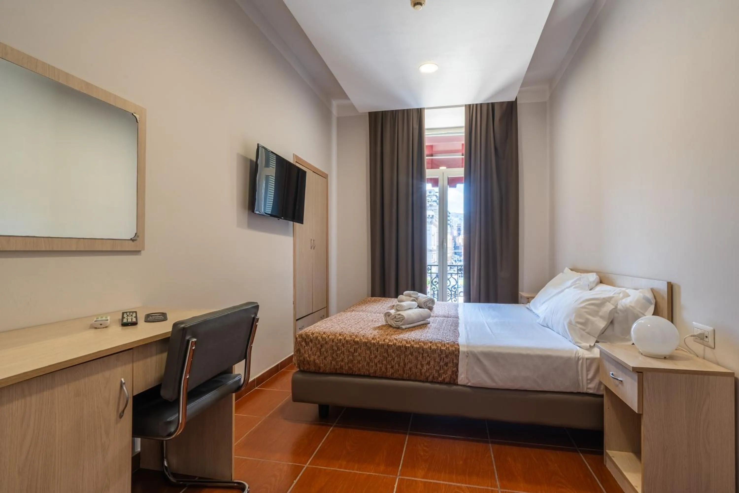 Bed in Hotel Diamond