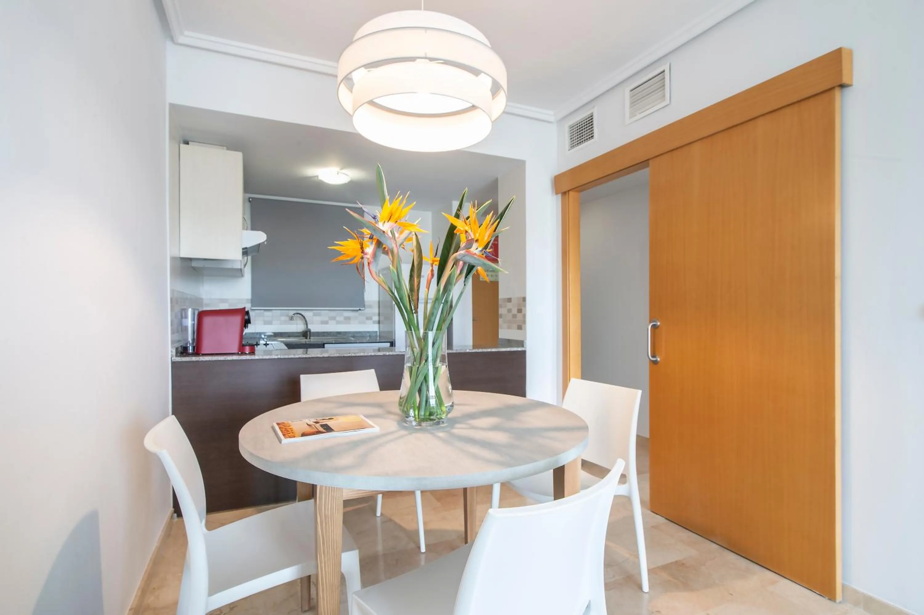 Dining area in Pierre & Vacances Apartamentos Benidorm Horizon