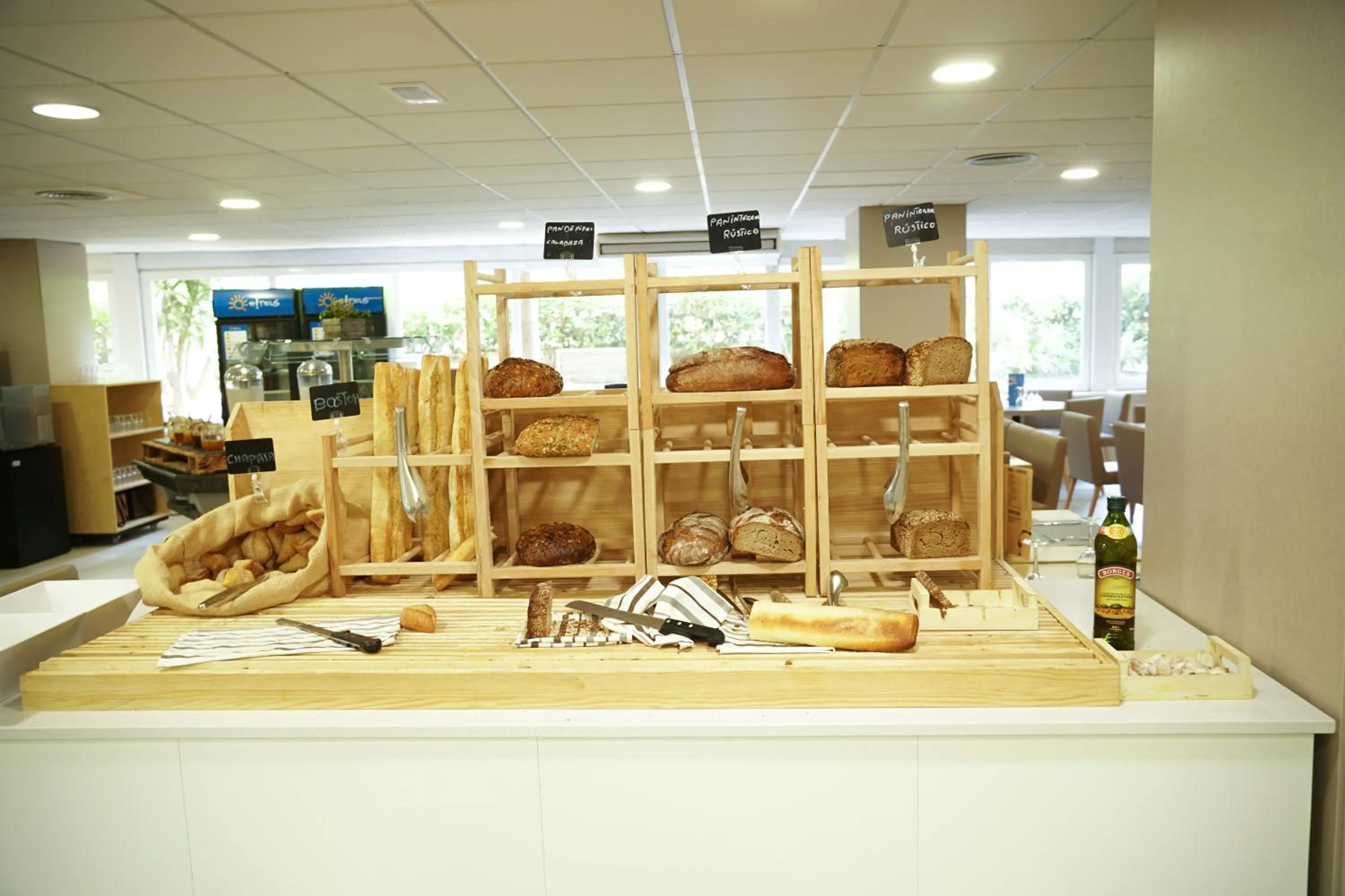 Restaurant/places to eat in Ohtels Villa Dorada