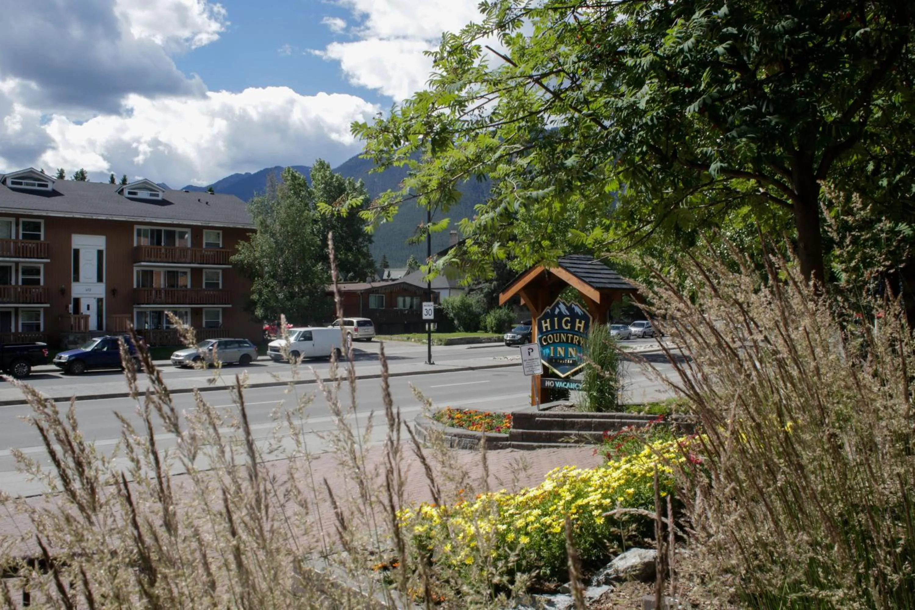 Neighbourhood in High Country Inn