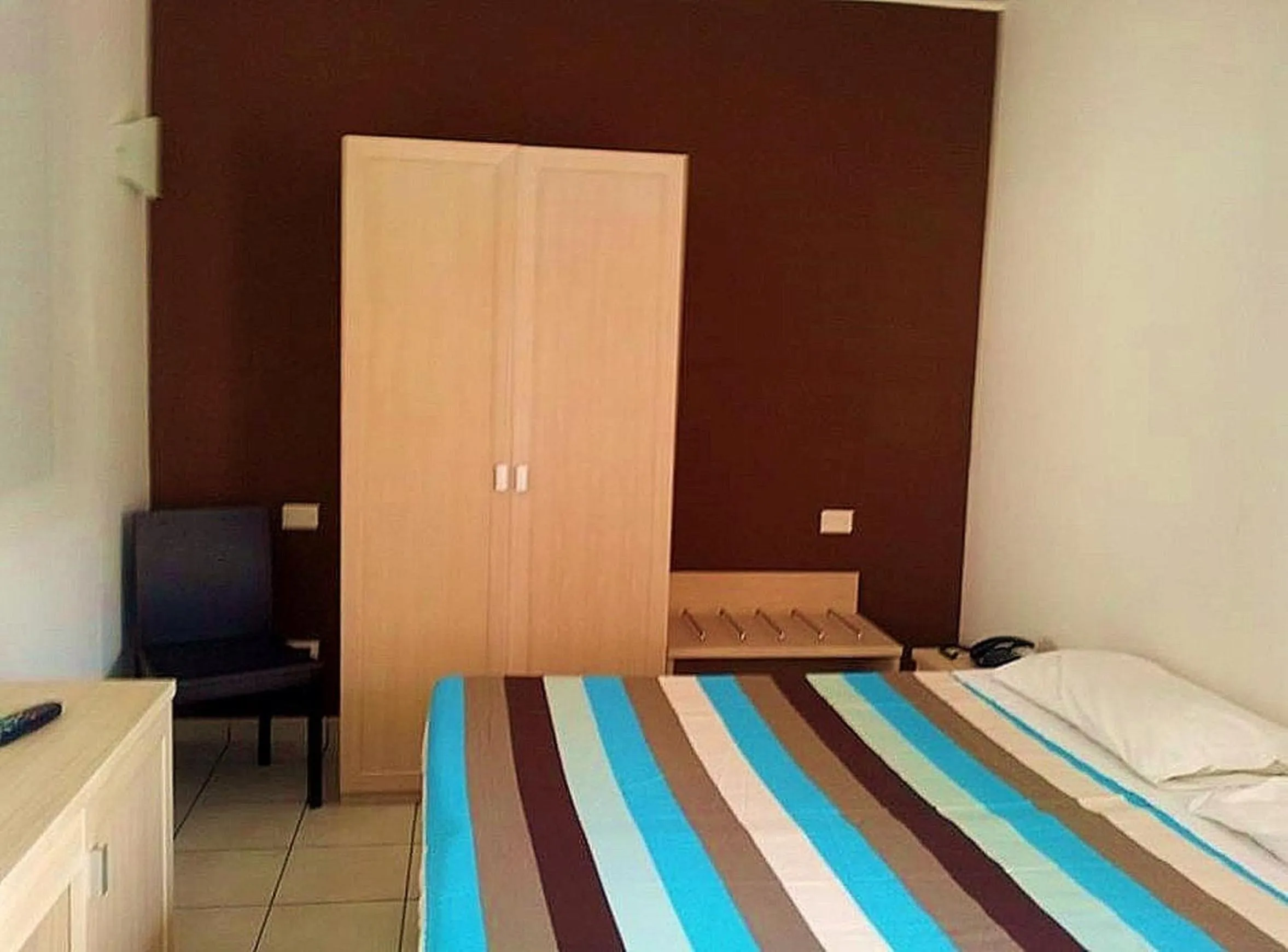 TV and multimedia, Bed in Hotel Bulla Regia