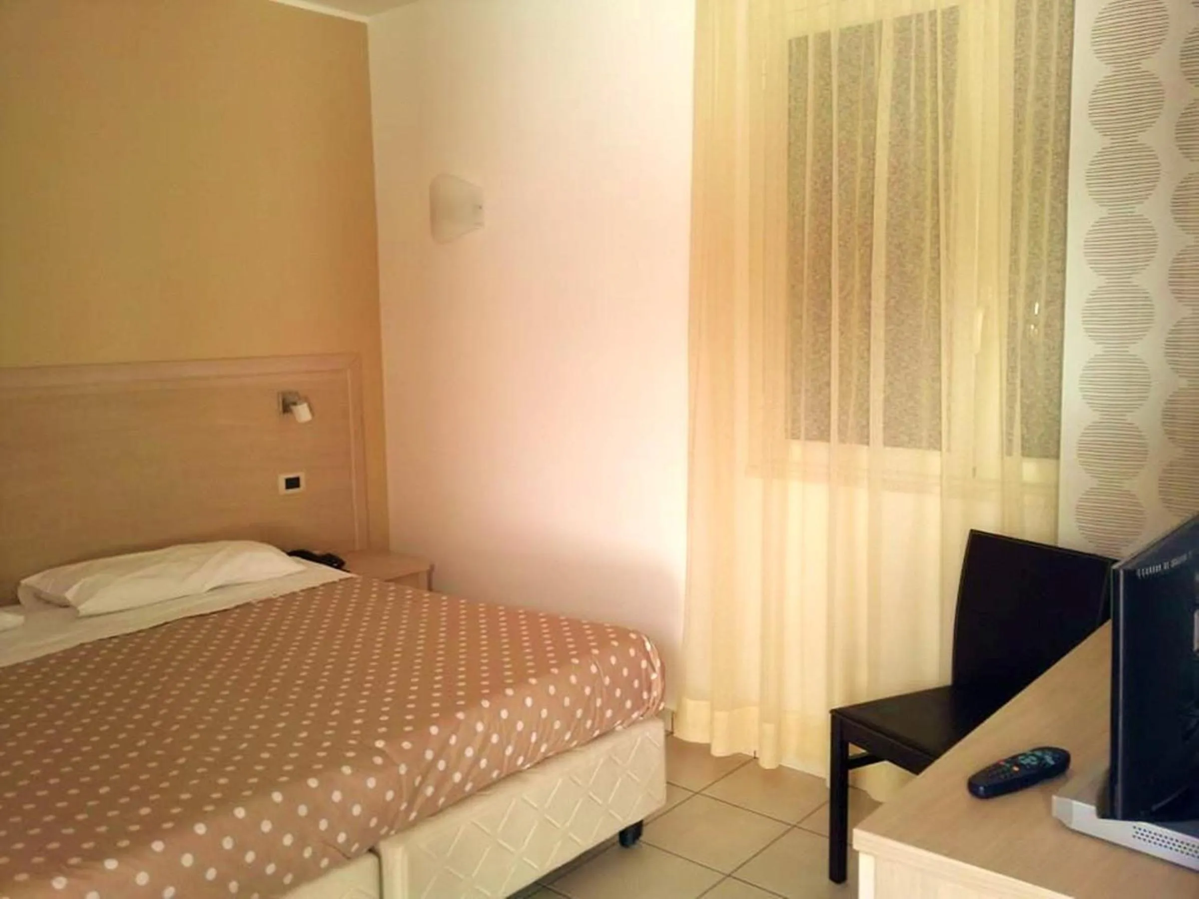 Bedroom, Bed in Hotel Bulla Regia