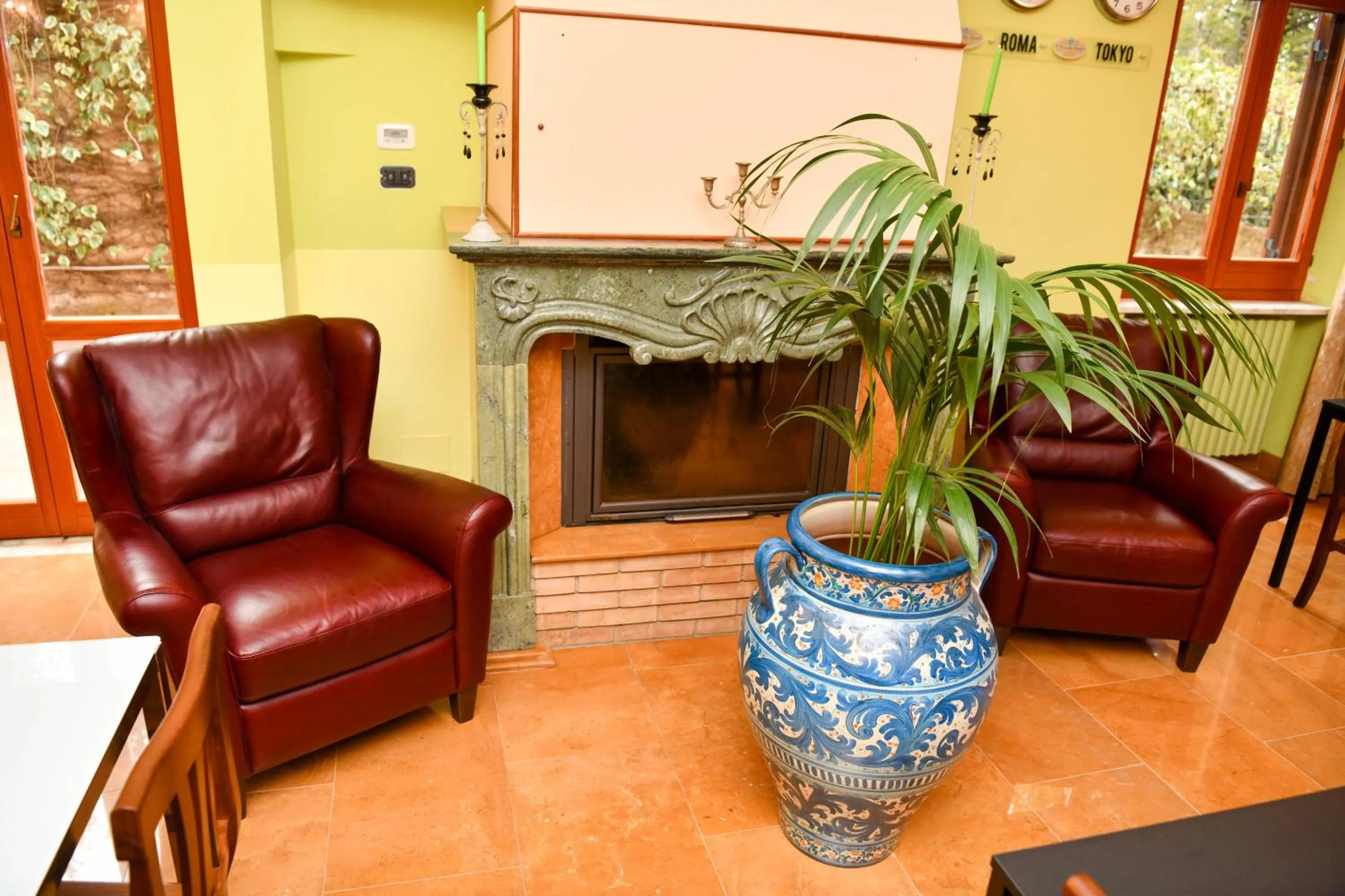 Evening entertainment in Il Piccolo Hotel