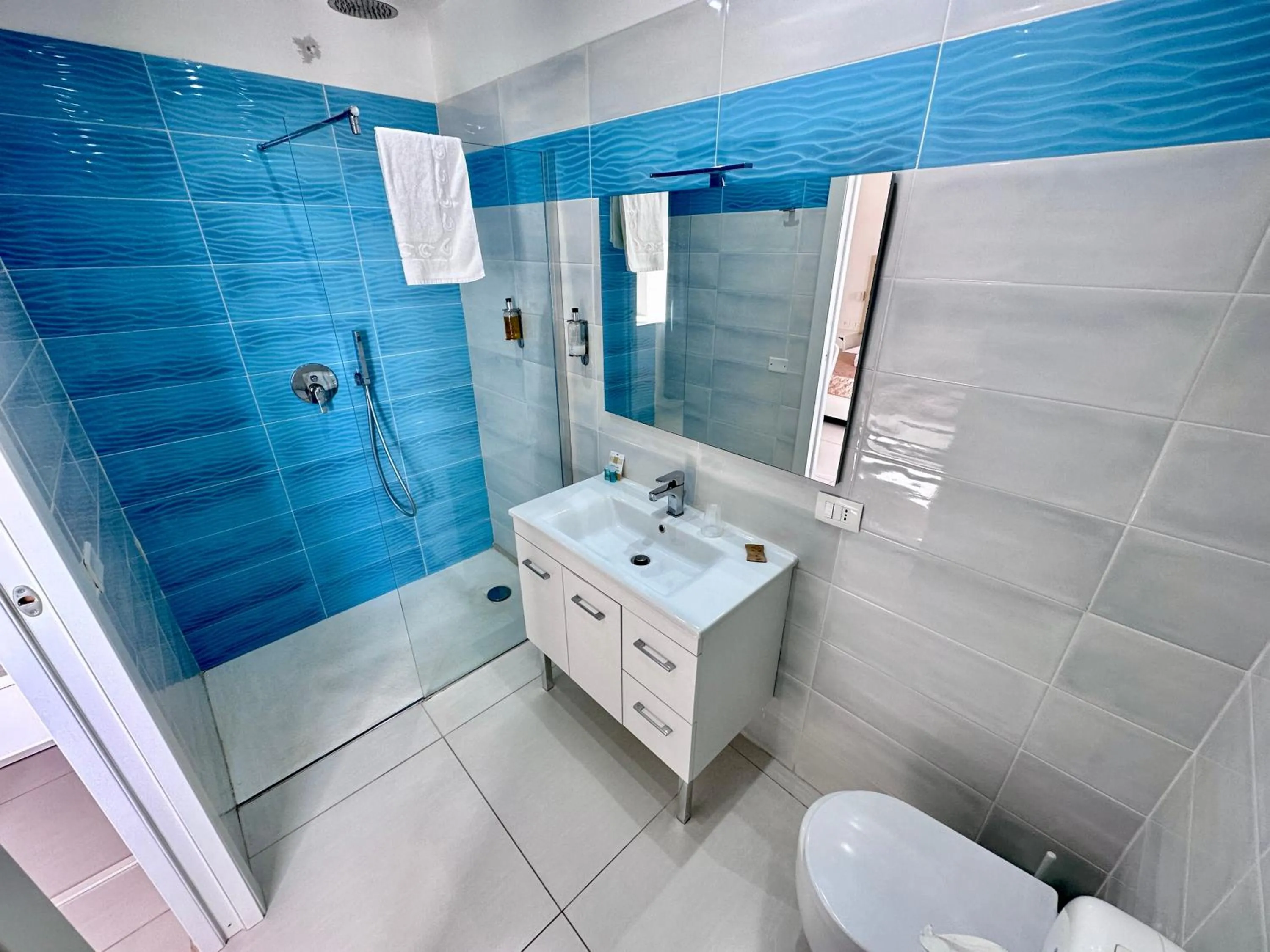 Shower in Villa Principe Di Belmonte