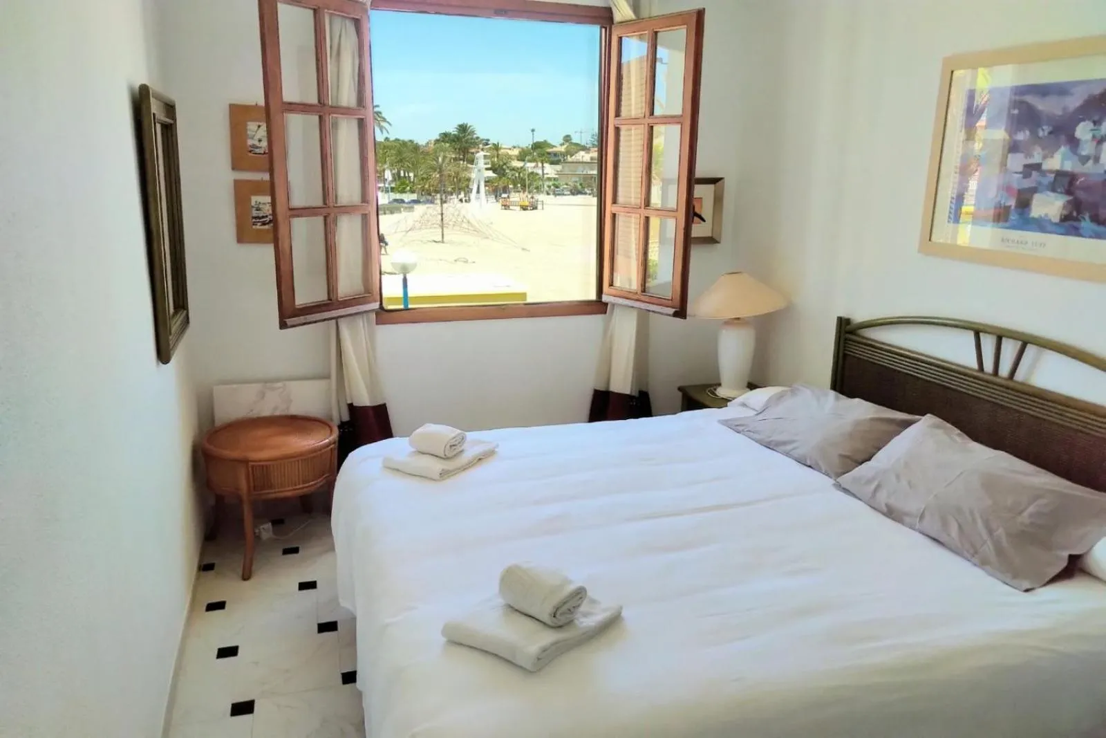 Bed in Shoal Apartamentos