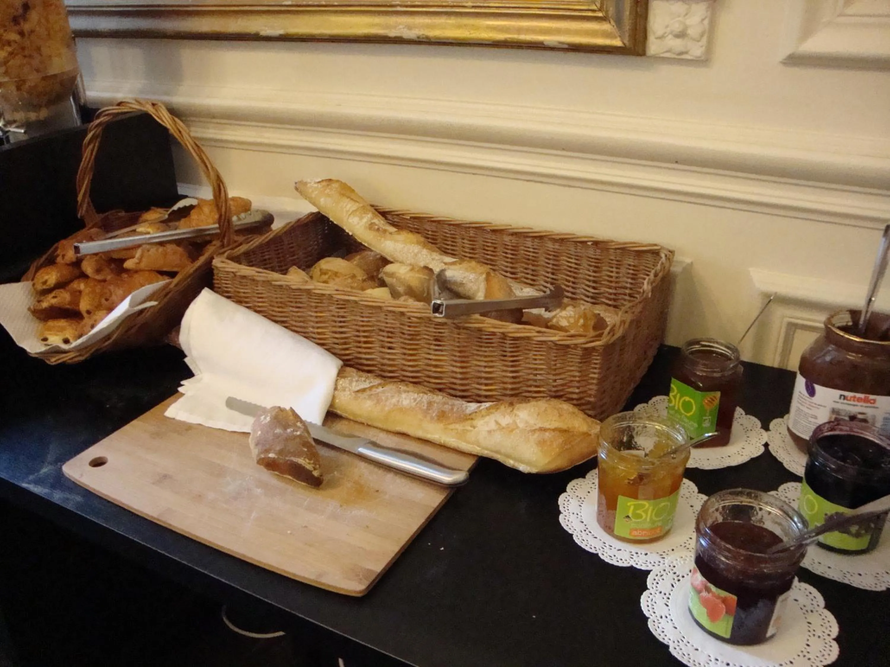 Food in Hotel Peyris Opera