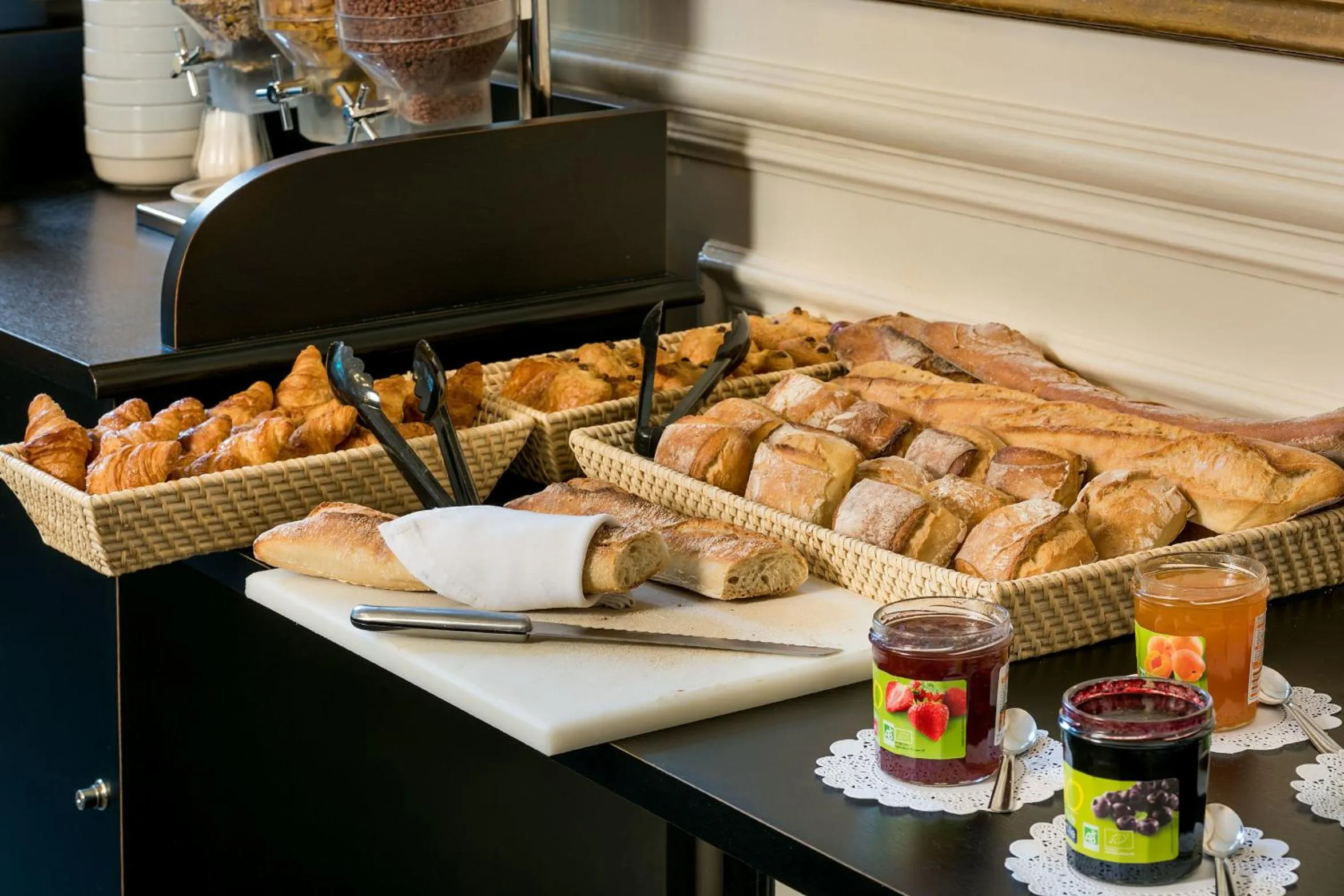 Food in Hotel Peyris Opera