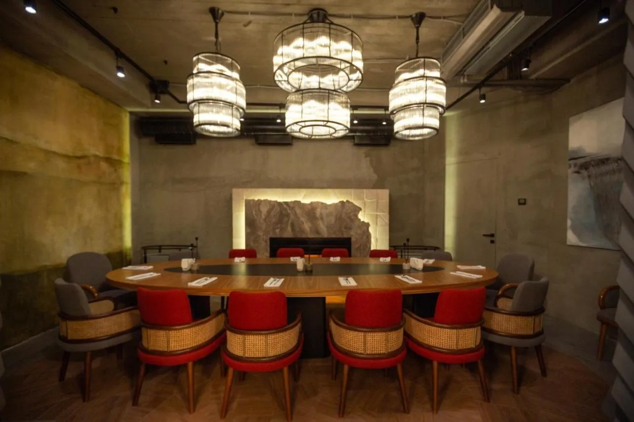 Restaurant/places to eat in Central Hotel Yerevan