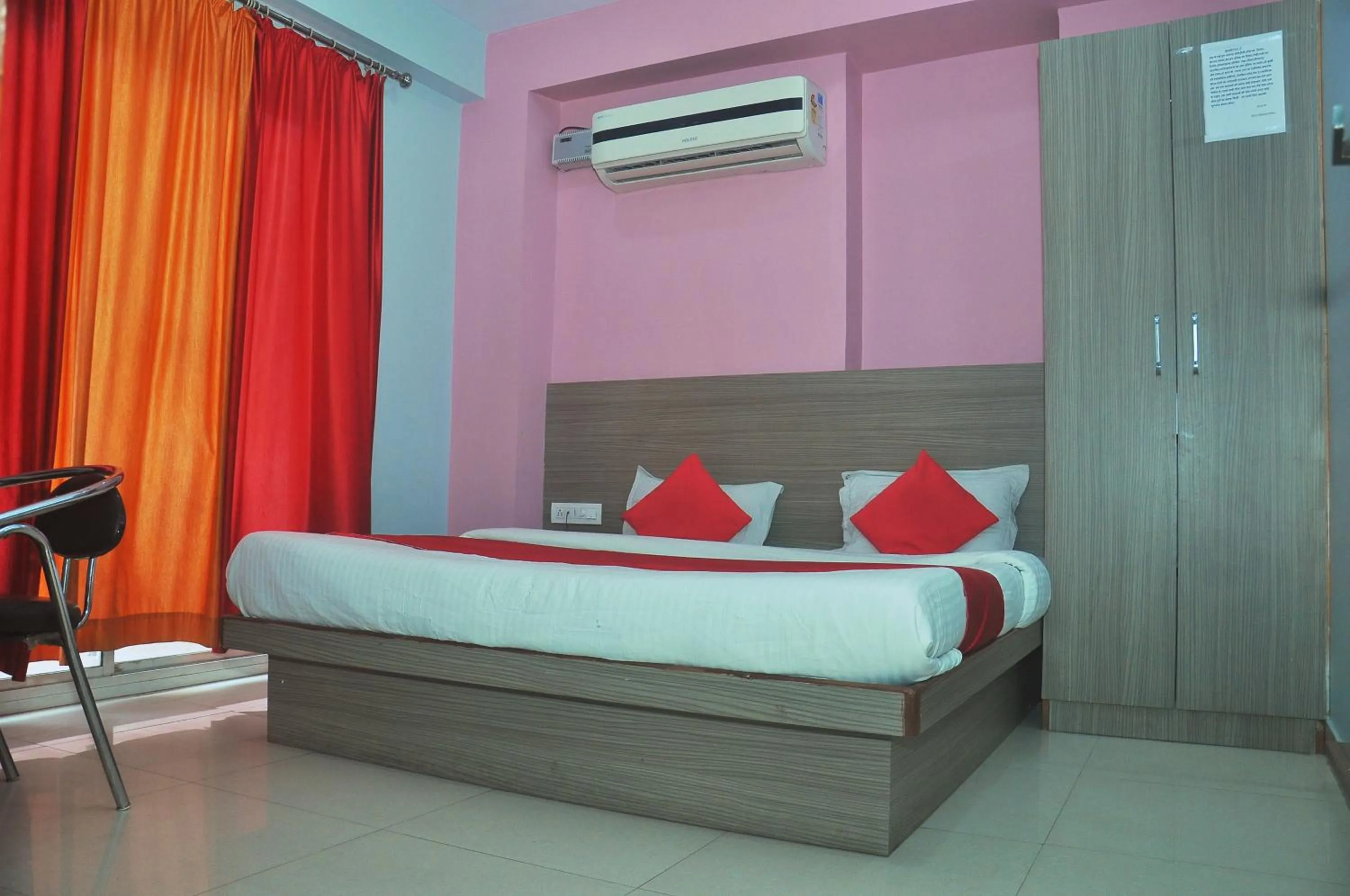 Bedroom, Bed in Hotel Thikana Palace