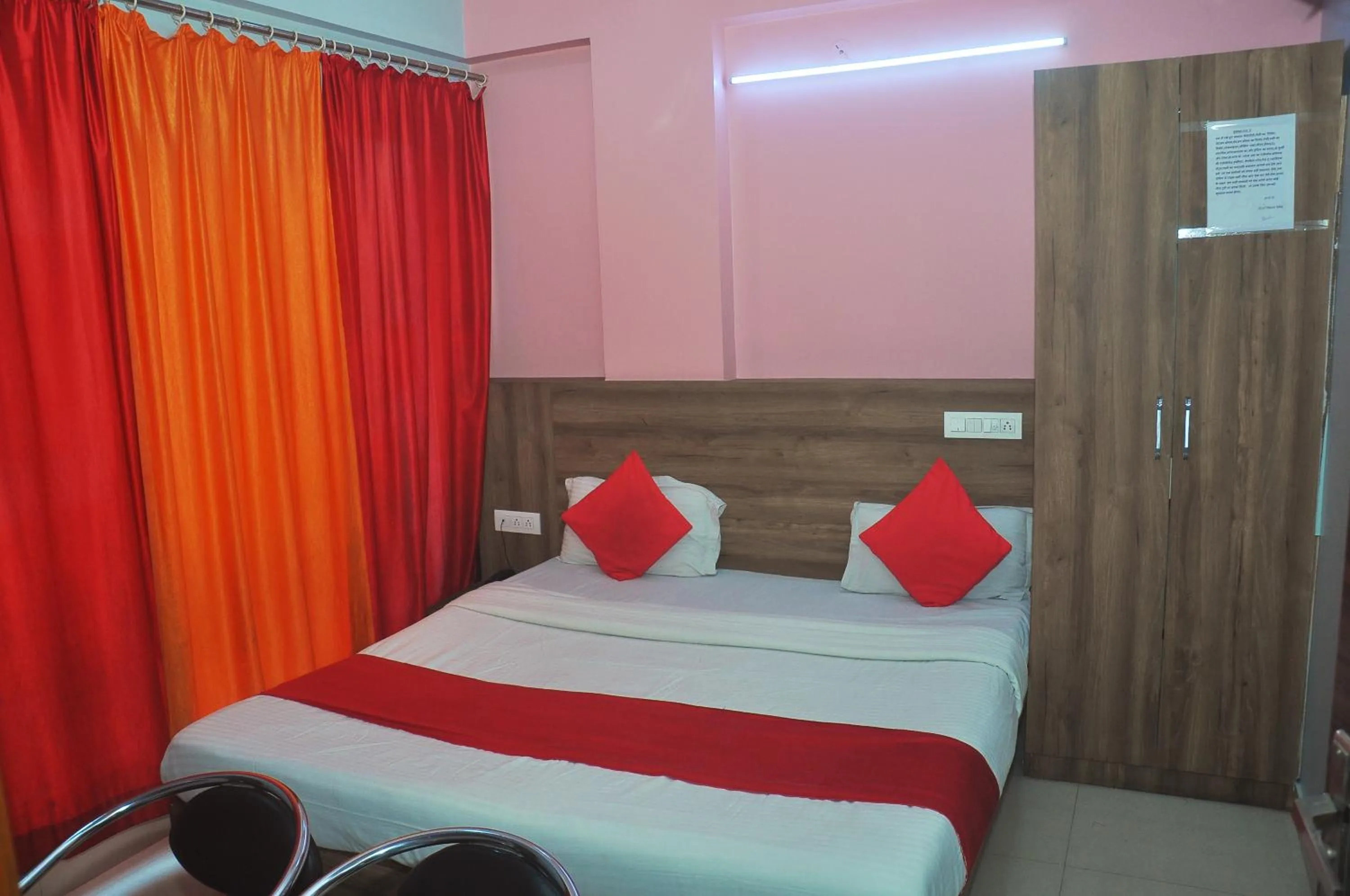 Bedroom, Bed in Hotel Thikana Palace