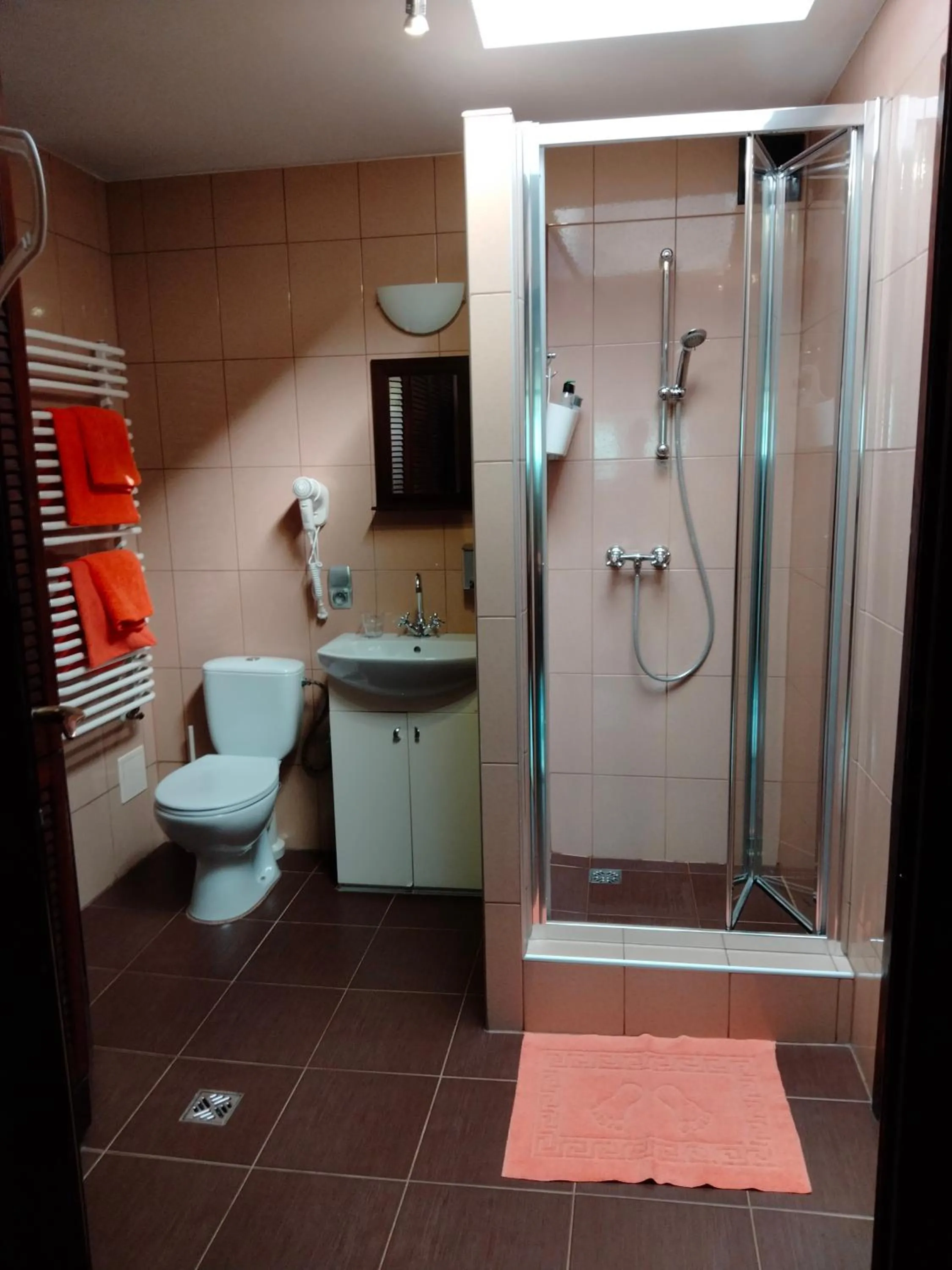Shower in Indalo Rooms