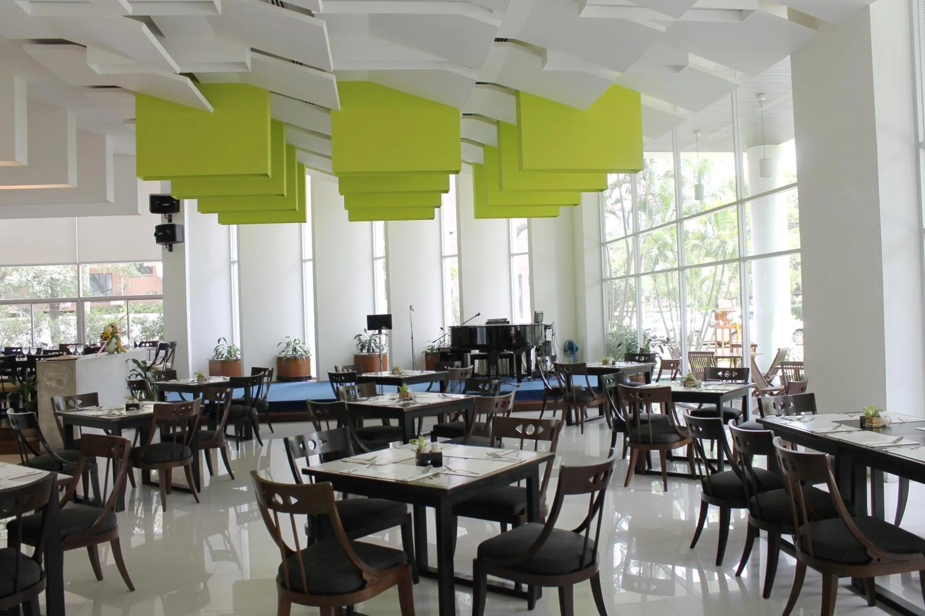 Restaurant/places to eat in Chiang Mai Hill Hotel