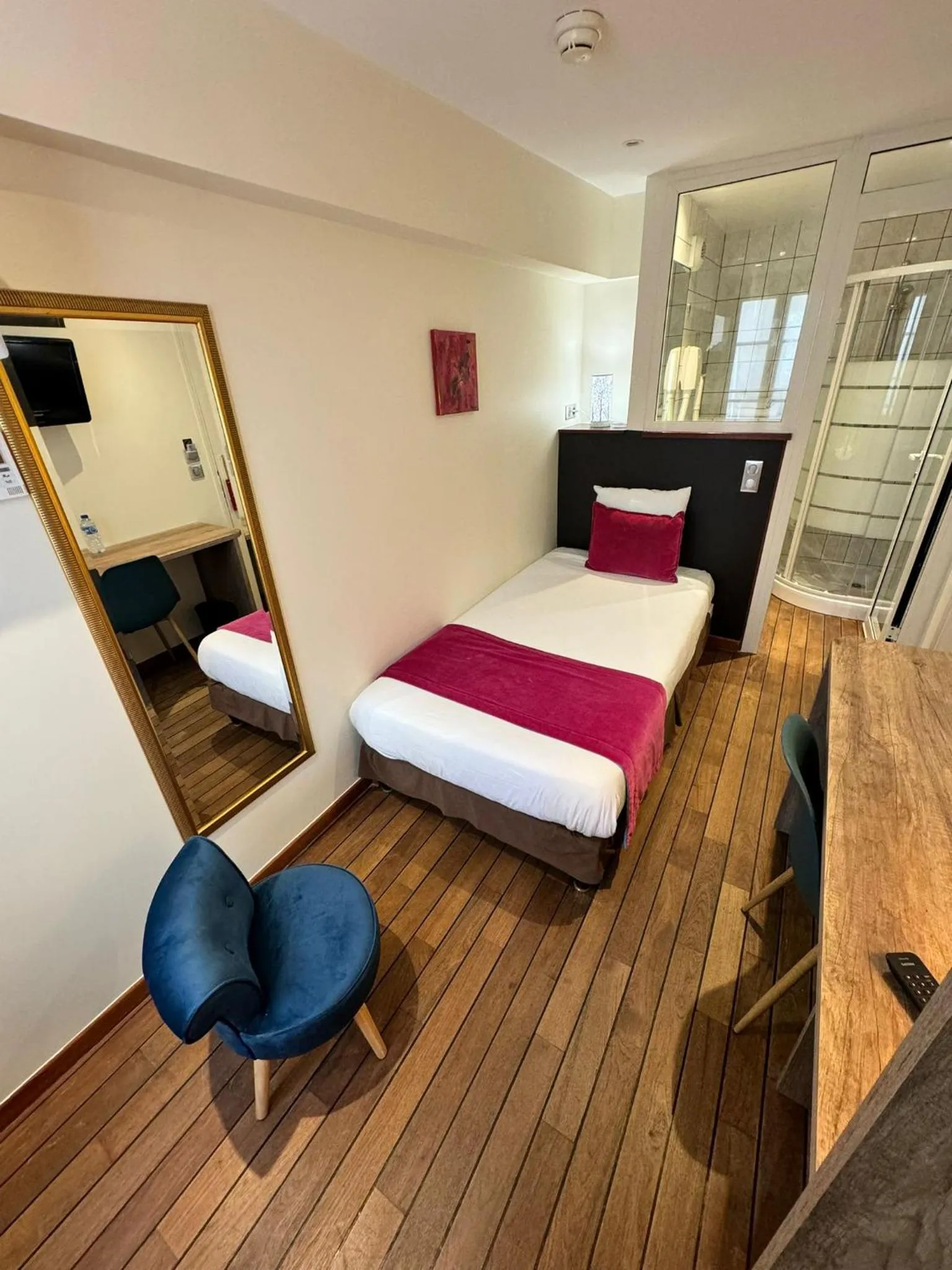 Bed in Hotel Pax Opera