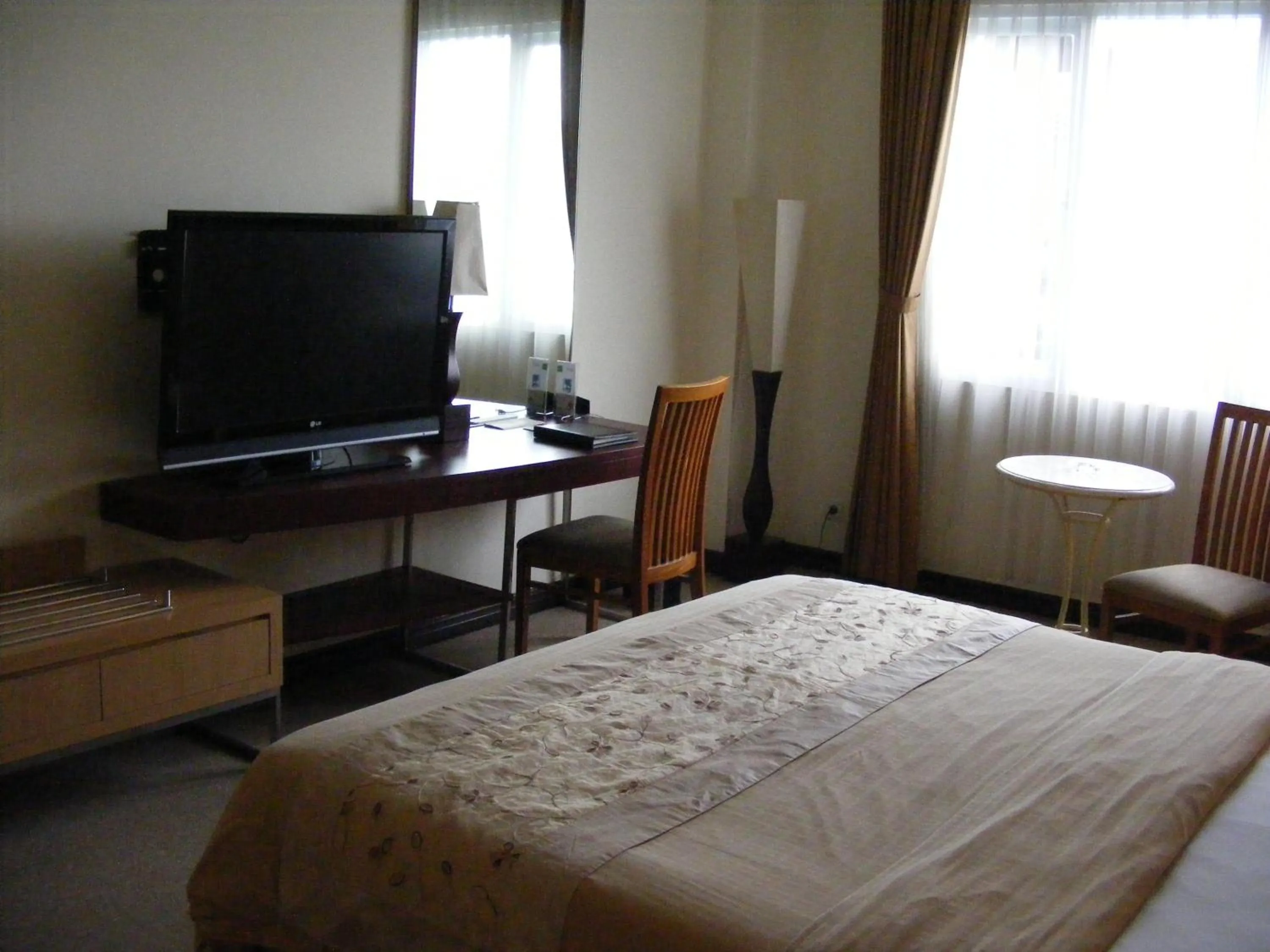 Bed in Grand Serela Setiabudhi Bandung