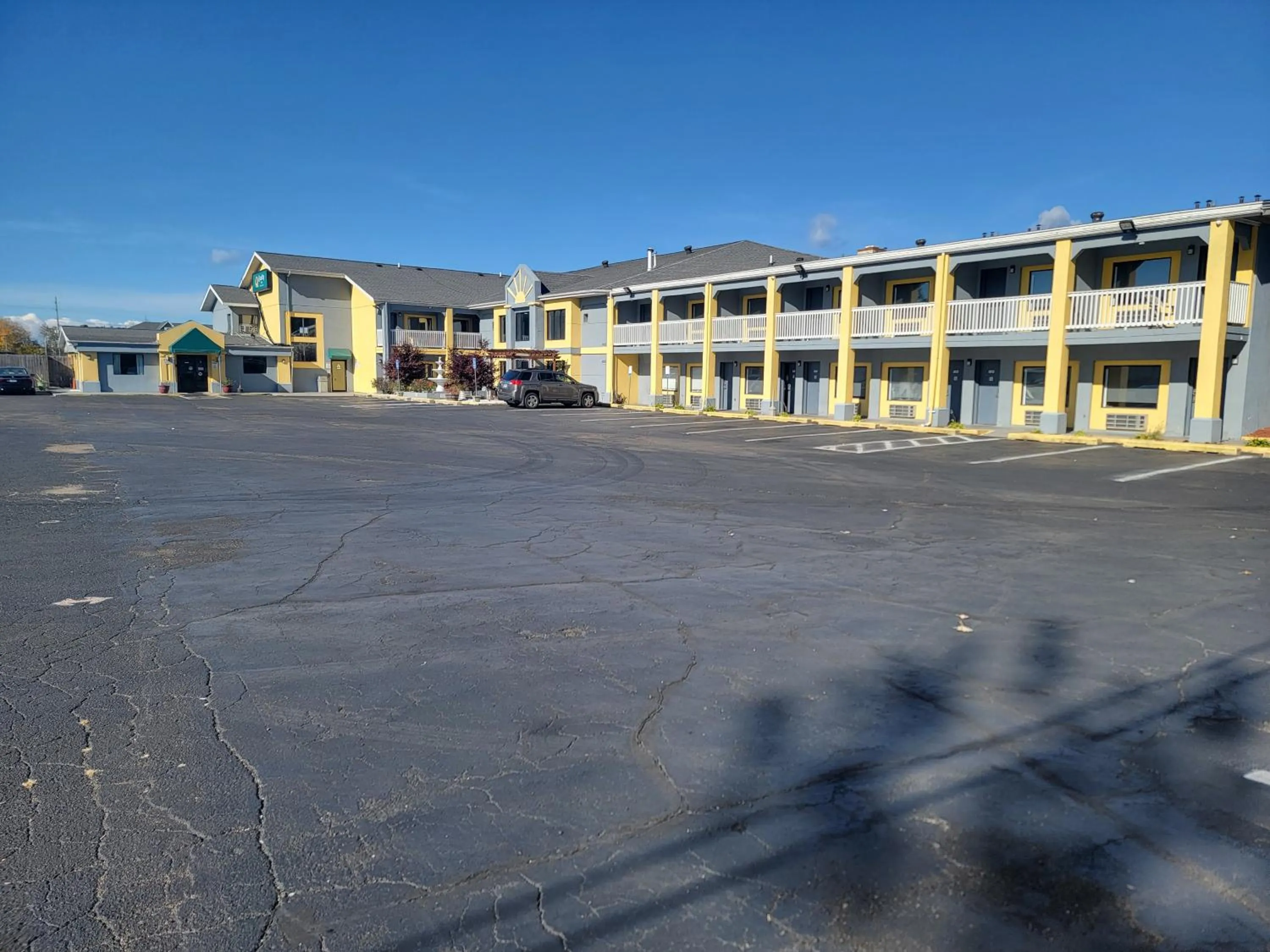 Day in Quality Inn Grand Rapids Near Downtown