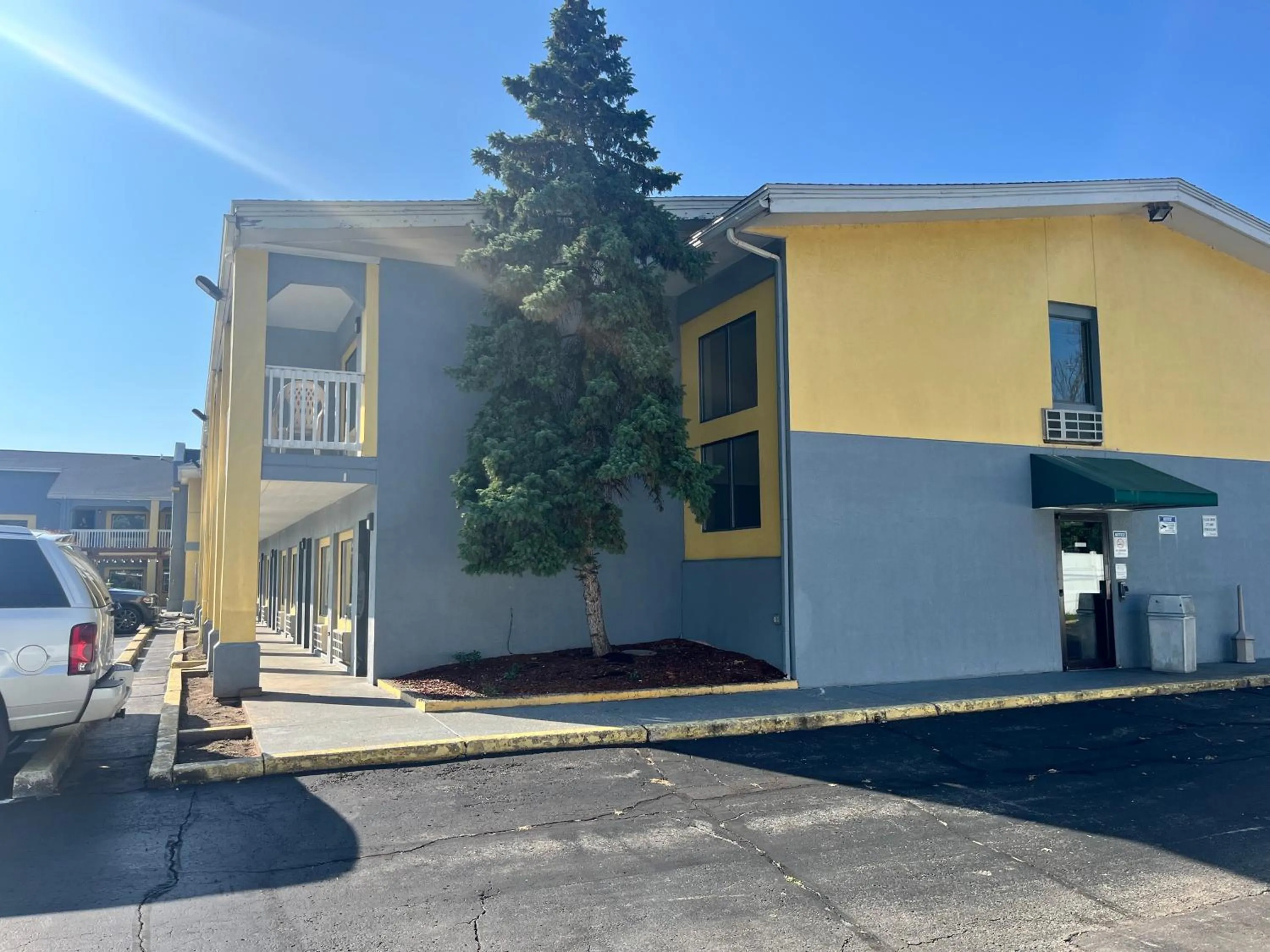 Property building in Quality Inn Grand Rapids Near Downtown