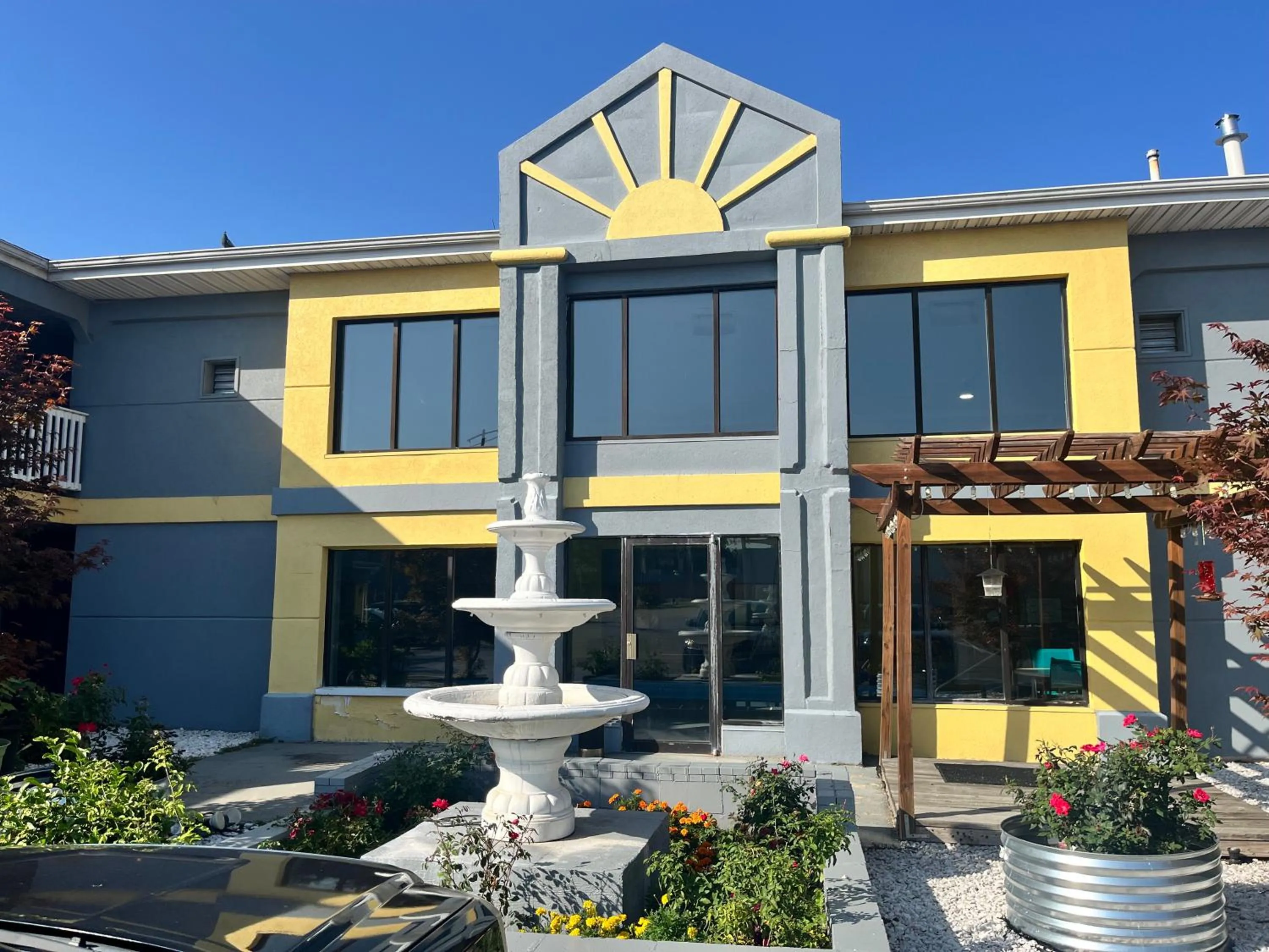 Garden view in Quality Inn Grand Rapids Near Downtown