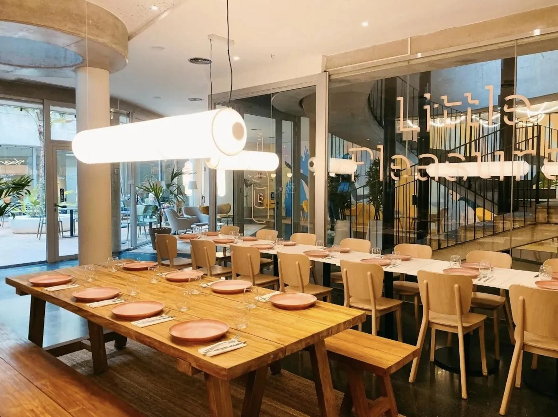 Restaurant/places to eat in Casa Lit Barcelona