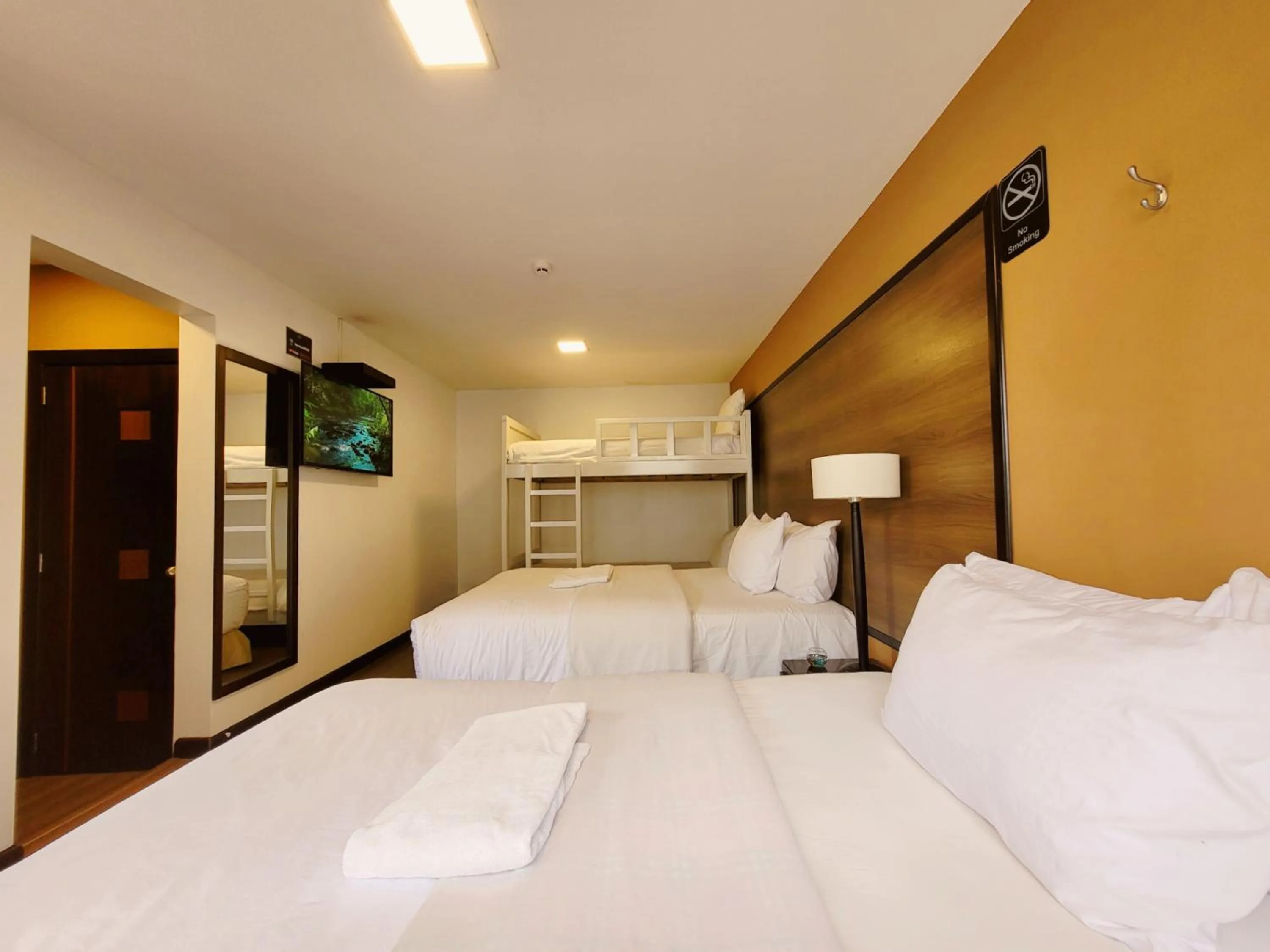 Bed in Hotel La Farola