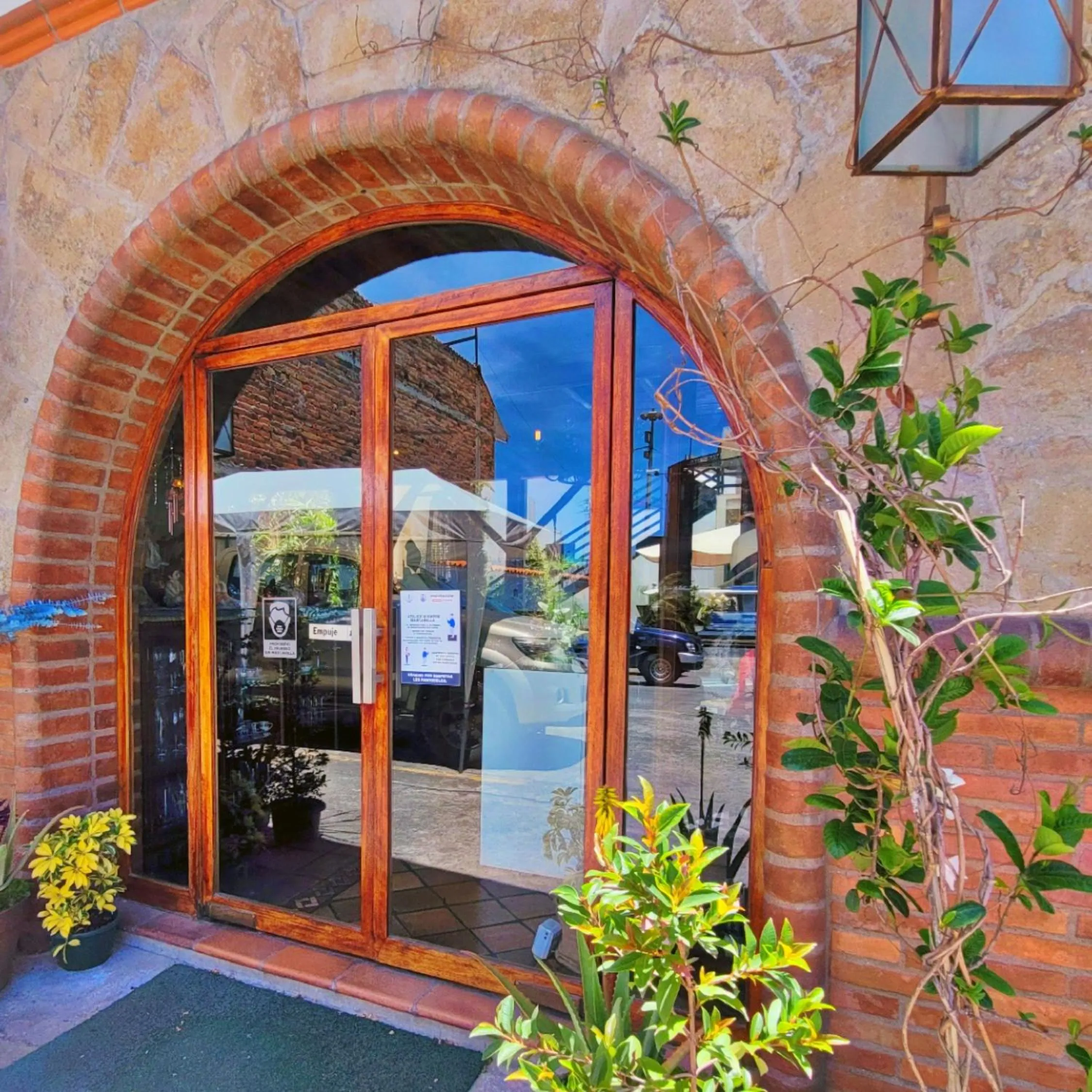 Facade/entrance in Hotel La Farola