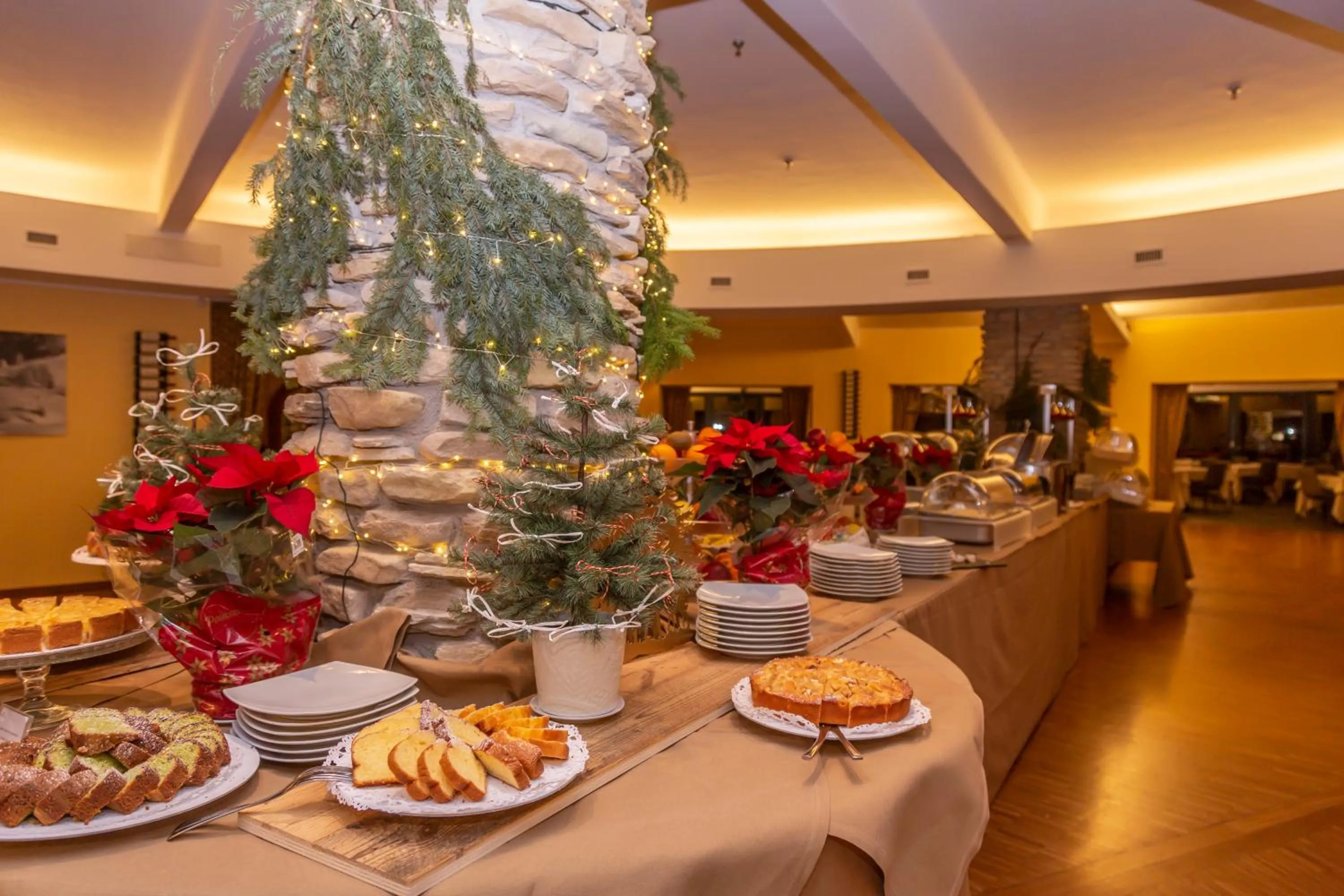 Restaurant/places to eat in Hotel la Torre