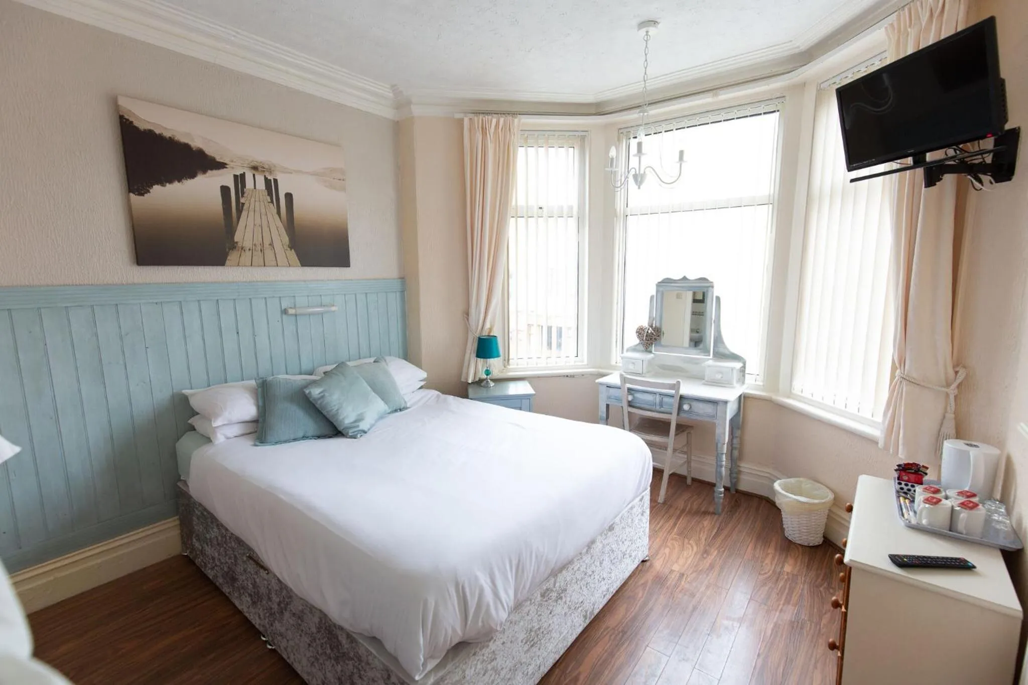 Bed in The Osprey Hotel