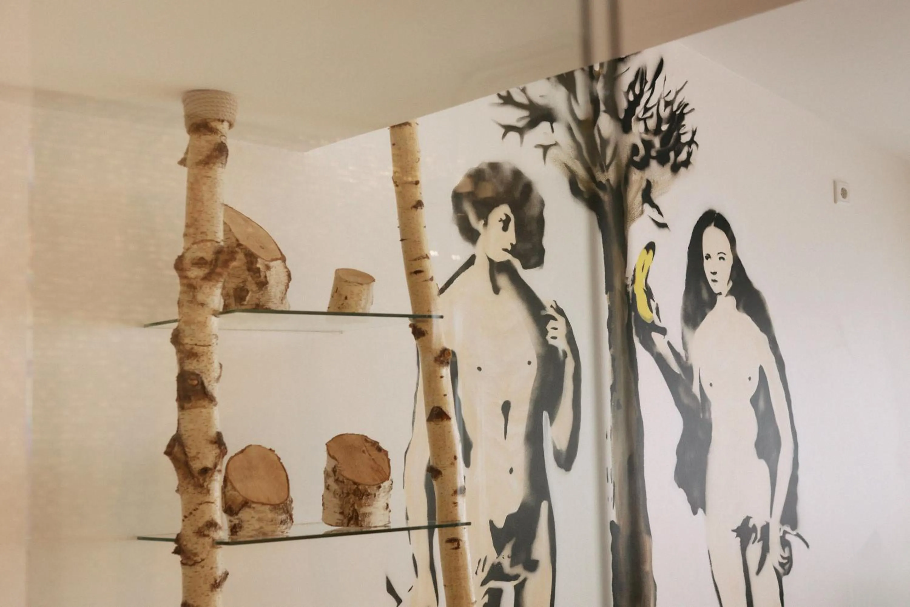 Decorative detail in 18Arts Hotel - Living in a Gallery!