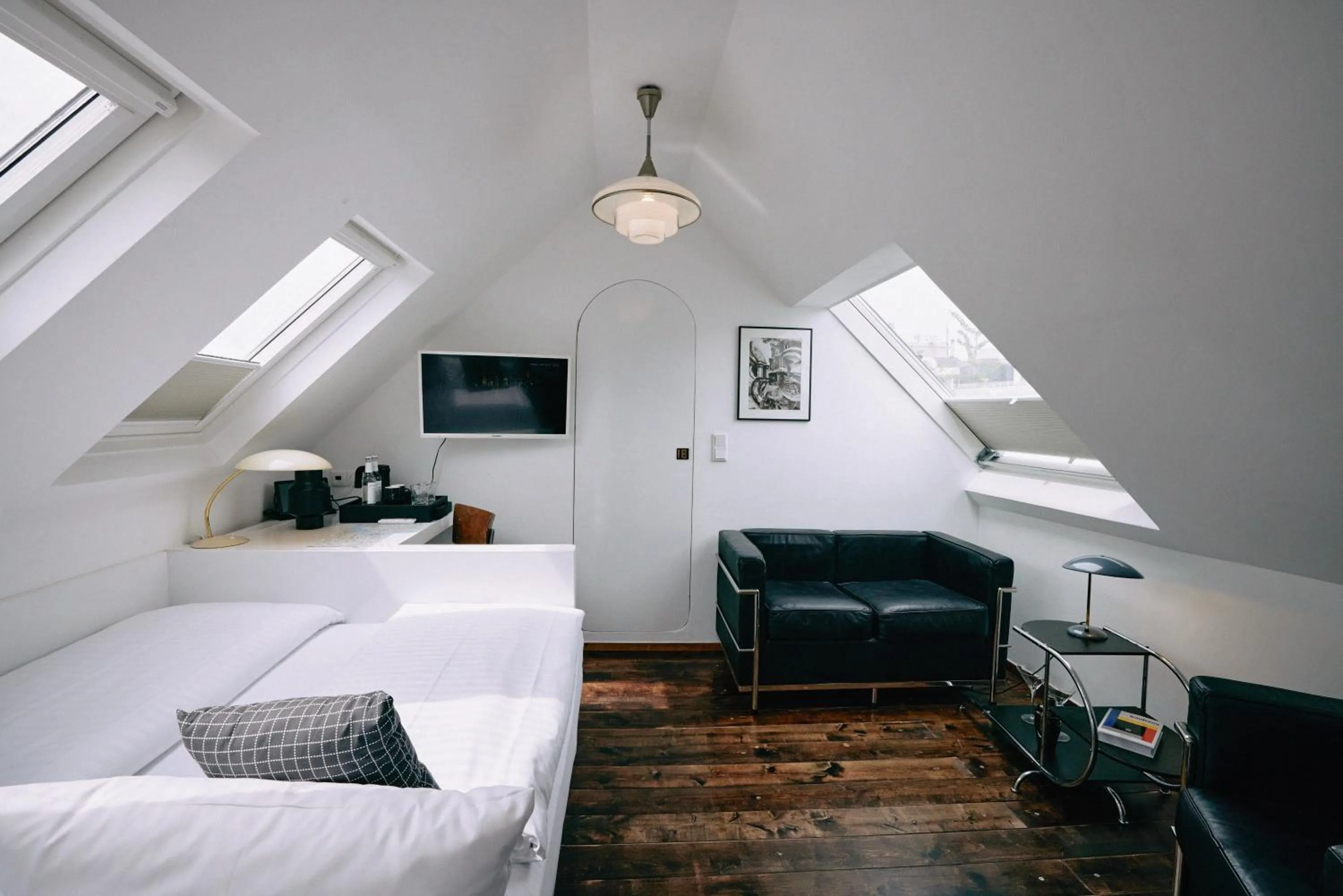 Photo of the whole room, Bed in 18Arts Hotel - Living in a Gallery!