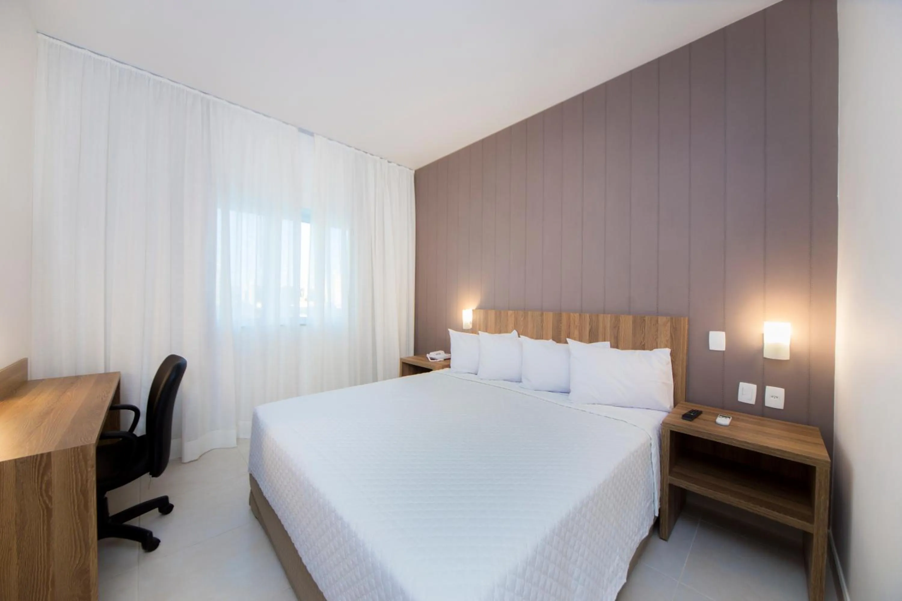 Photo of the whole room, Bed in NB Hoteis