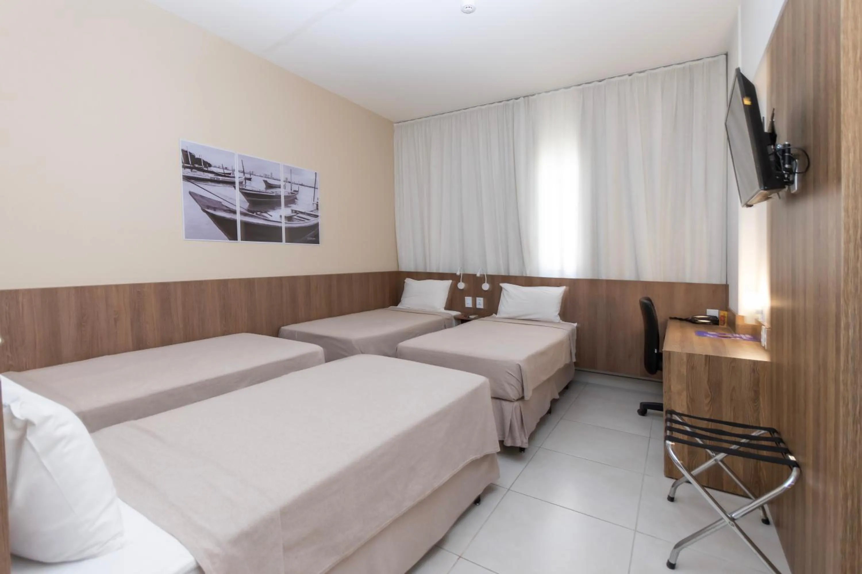 Photo of the whole room, Bed in NB Hoteis