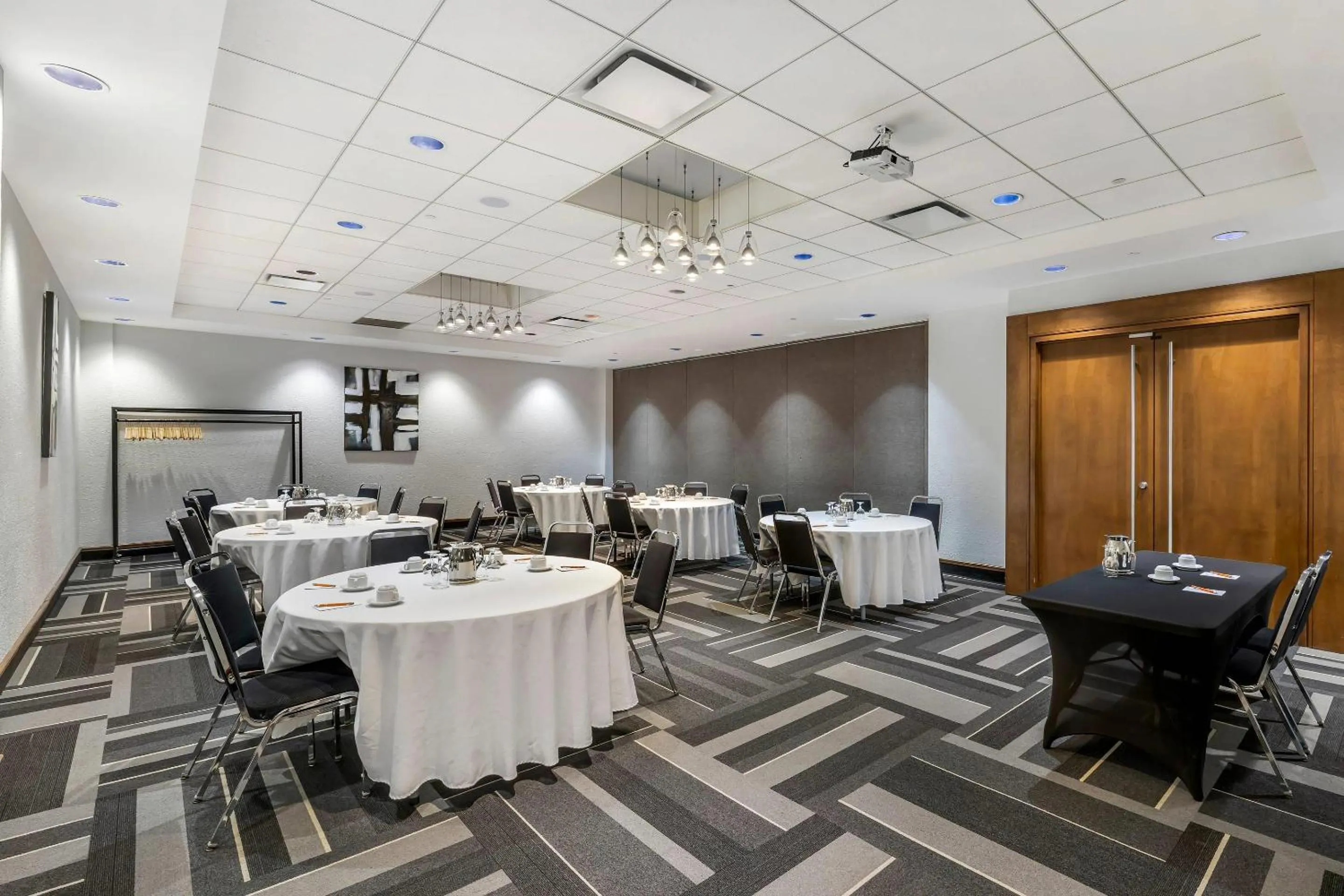 Meeting/conference room in Hotel Quartier, an Ascend Collection Hotel
