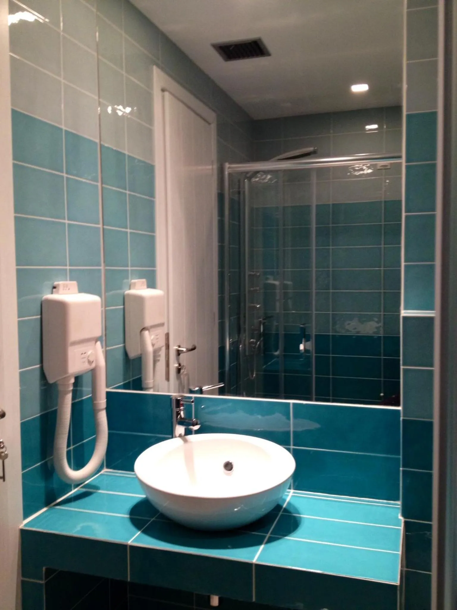 Bathroom in Paradise Design Apartments