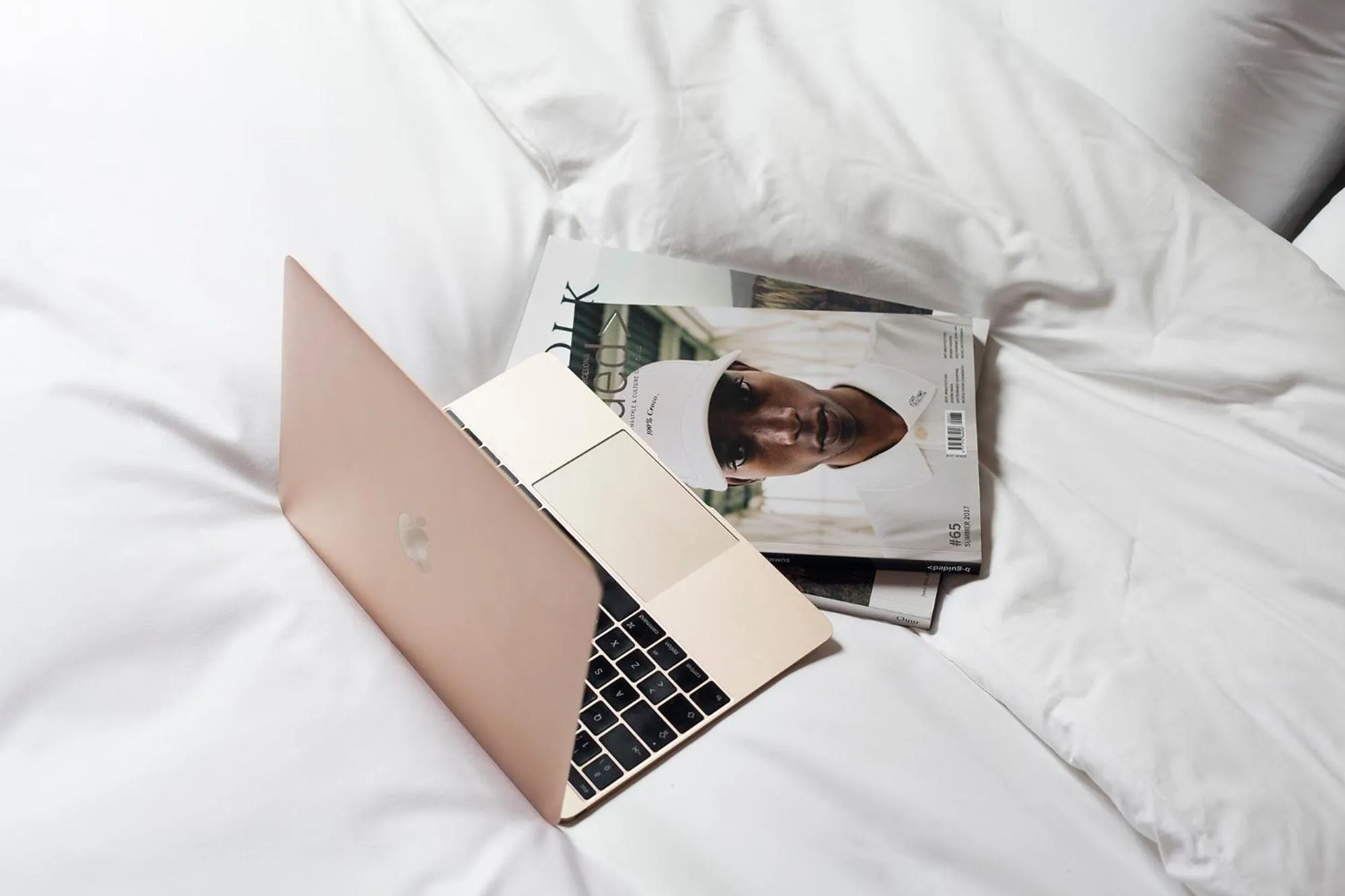 Bed in DestinationBCN - Universitat Rooms