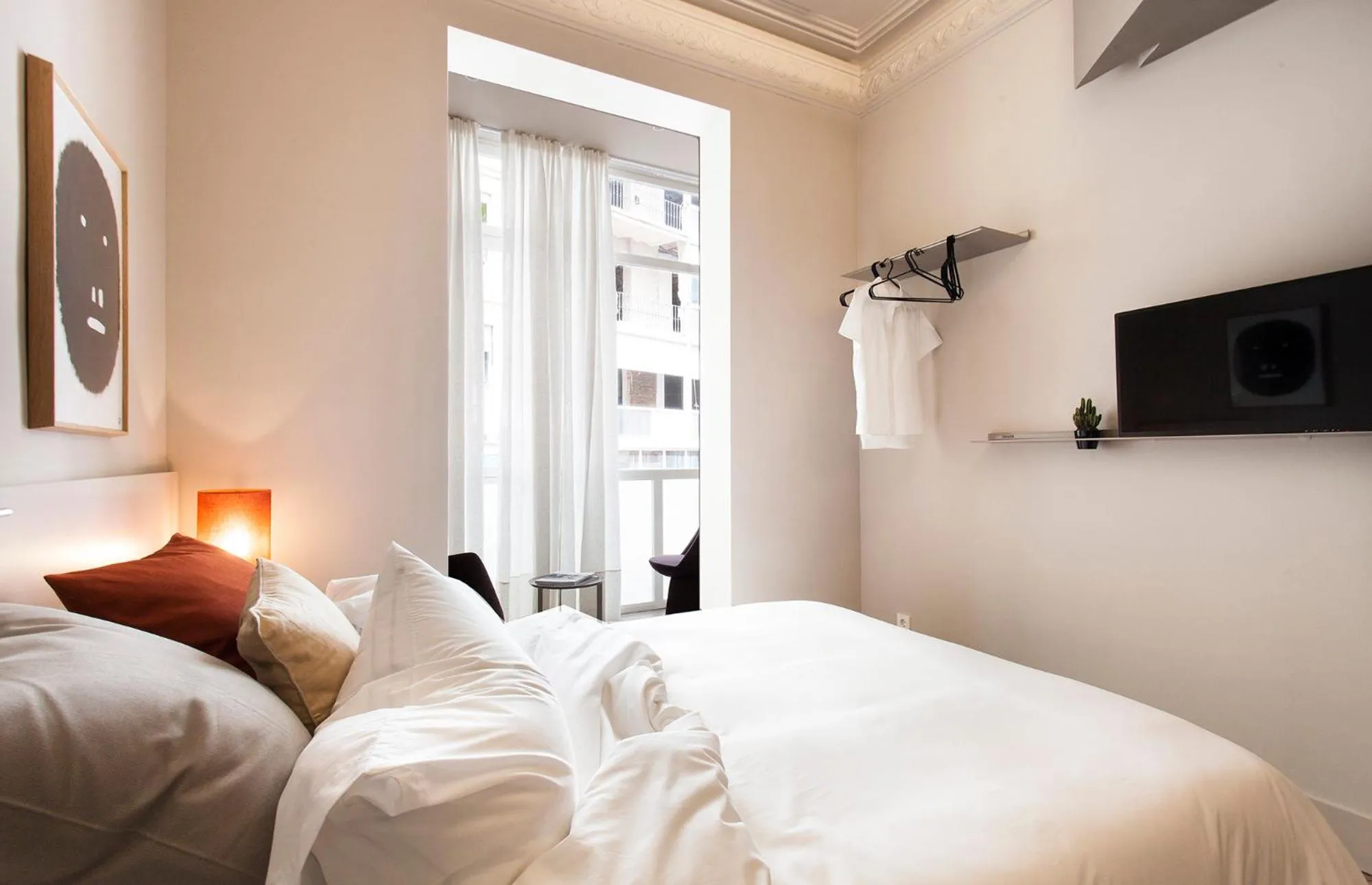 Bed in DestinationBCN - Universitat Rooms