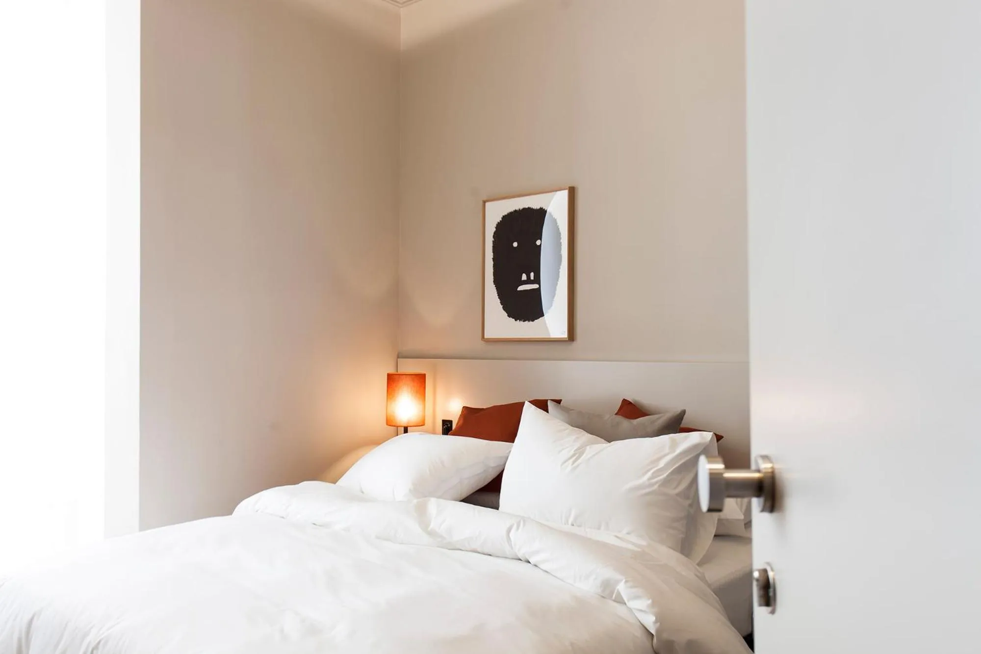 Bed in DestinationBCN - Universitat Rooms