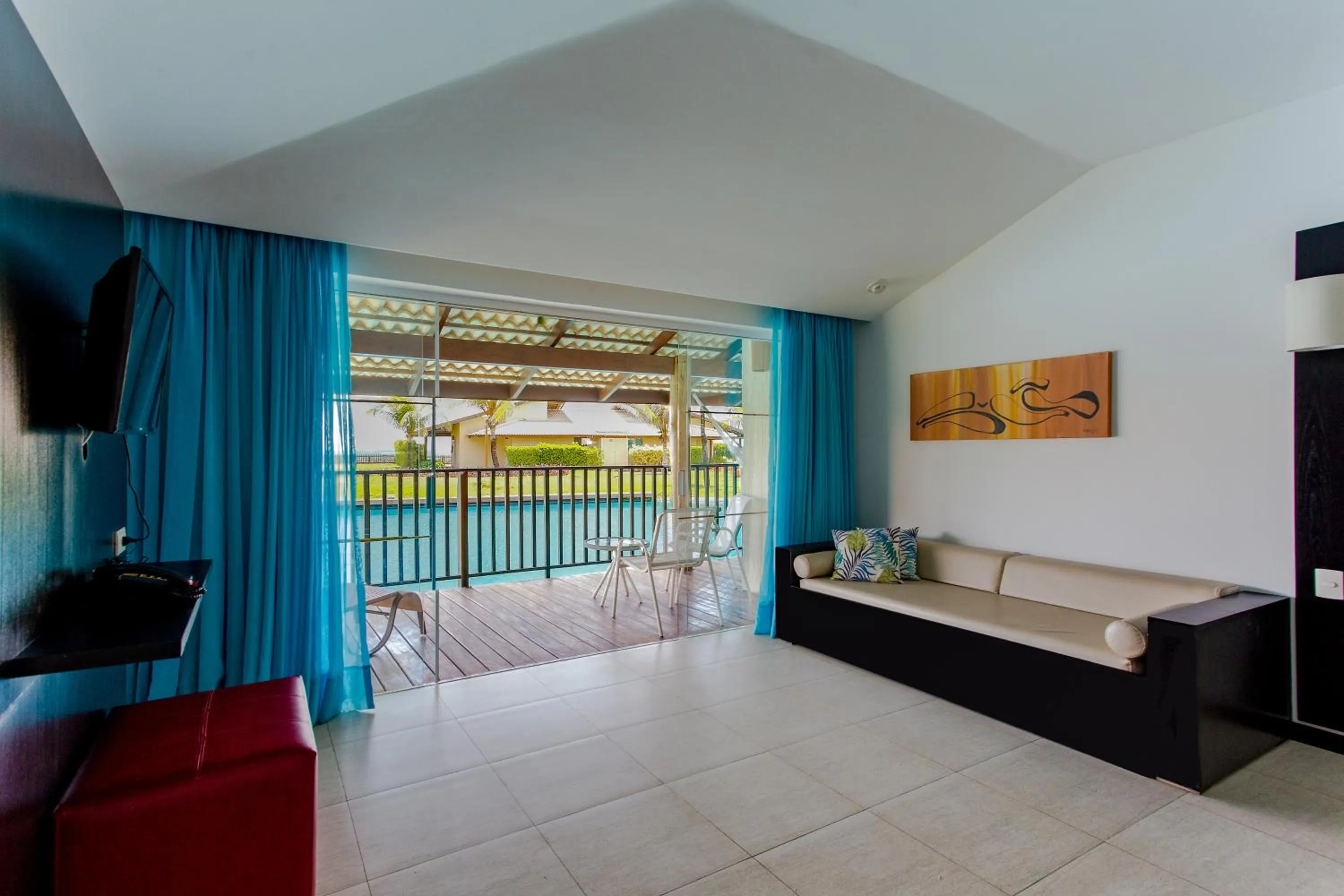 Living room in Dom Pedro Laguna Beach Resort & Golf by WAM Experience