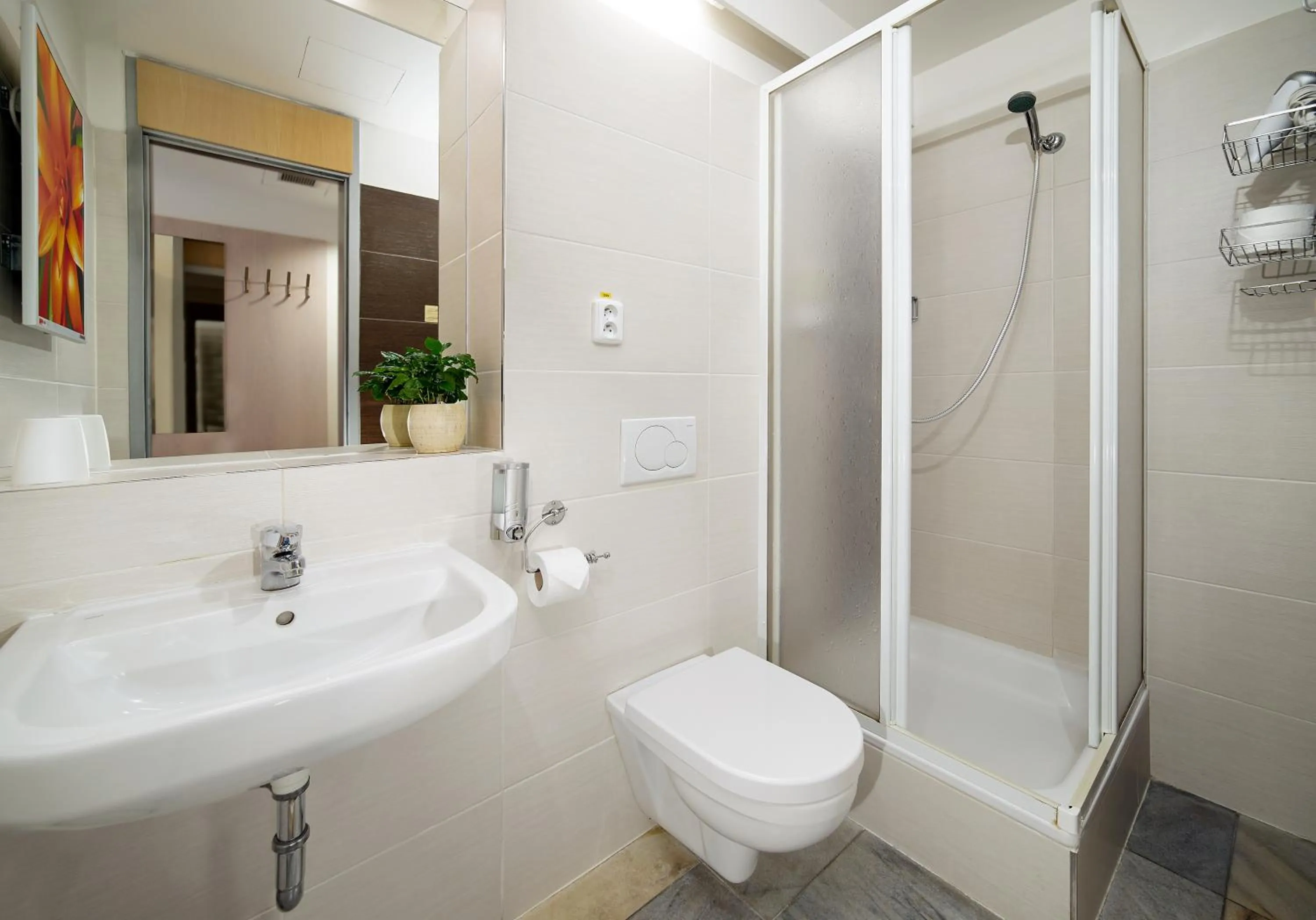 Shower in Hotel Ankora