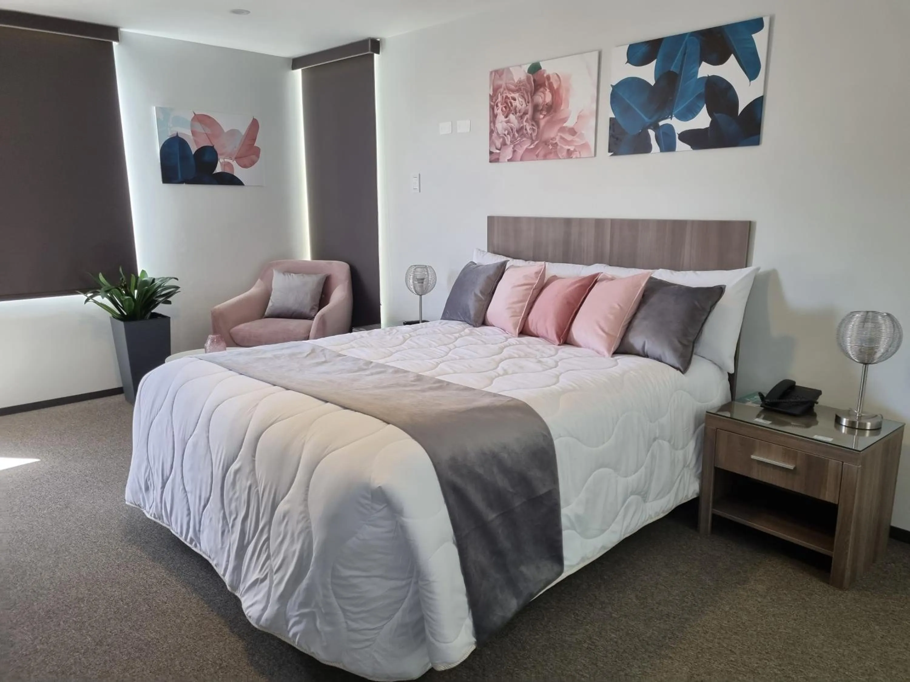 Bedroom, Bed in Hotel La Gruta