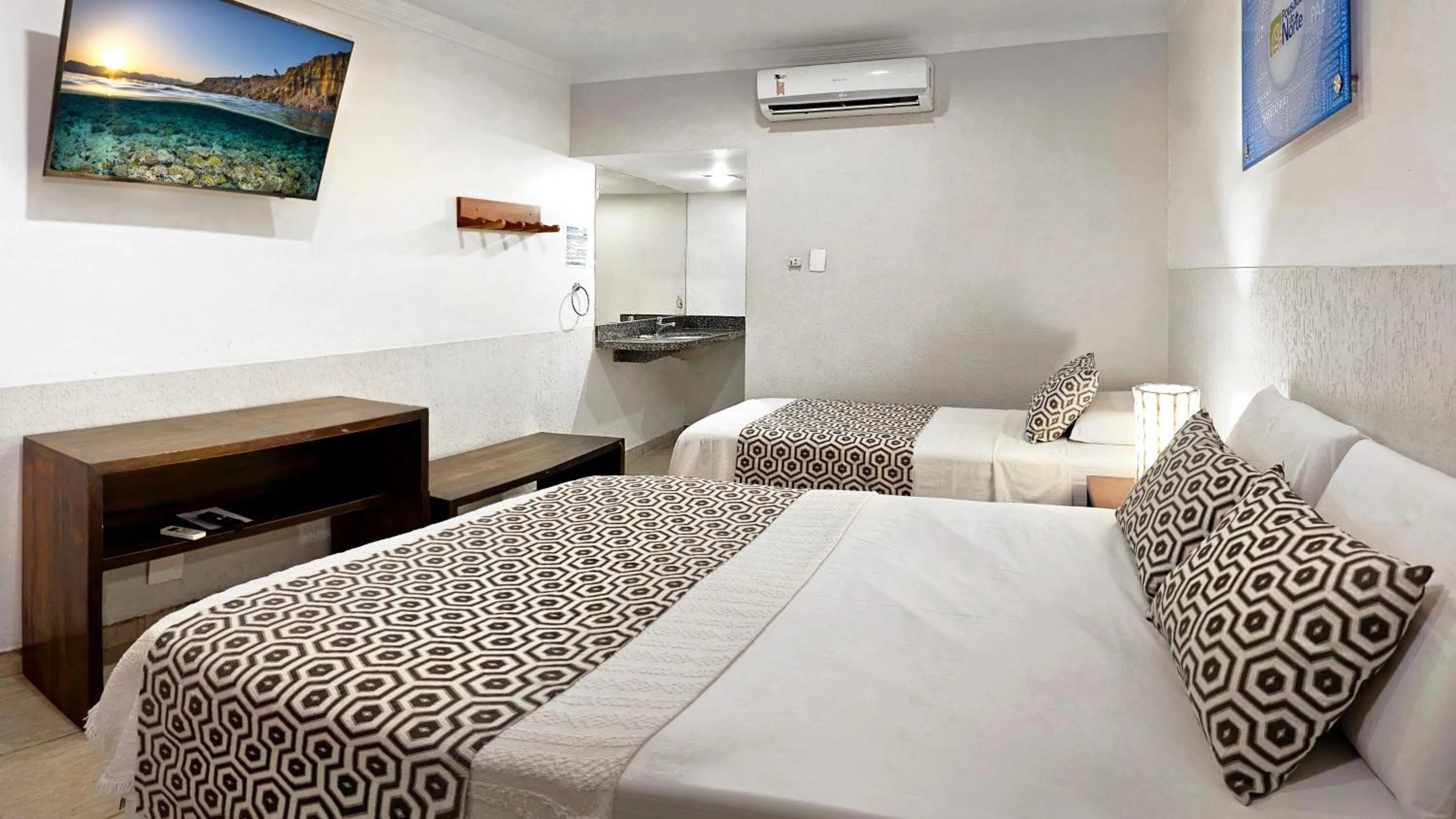 Photo of the whole room, Bed in Pousada do Norte