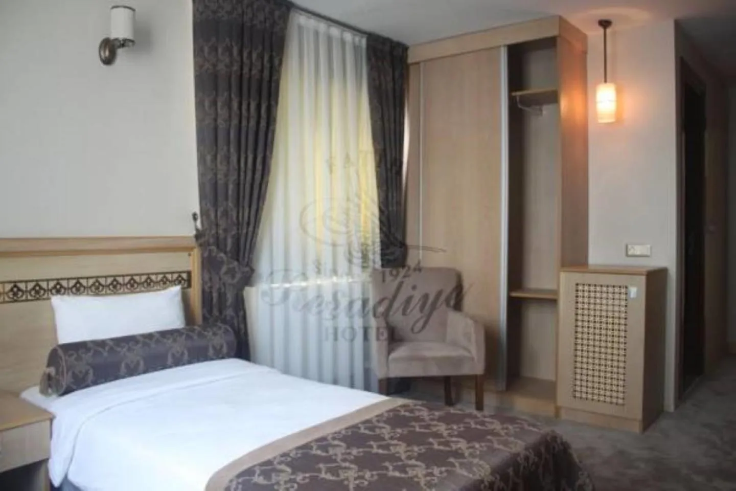 Bed in Fatih Resadiye Hotel