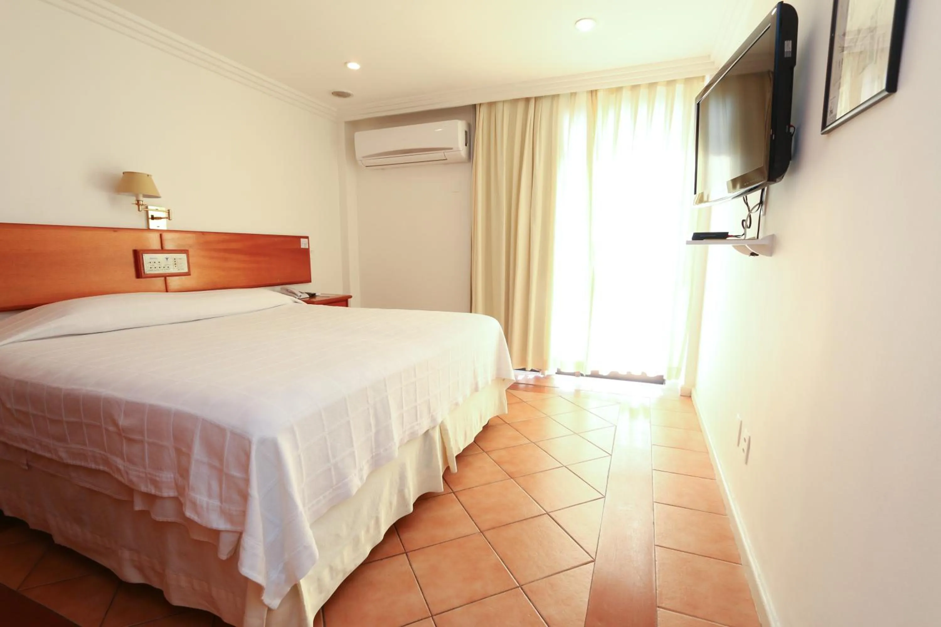 Photo of the whole room, Bed in Hotel Solar do Amanhecer