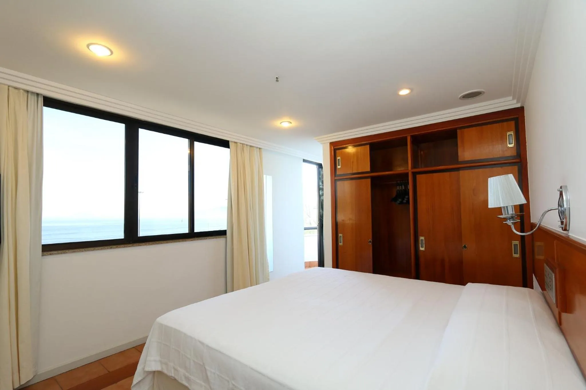 Bed in Hotel Solar do Amanhecer