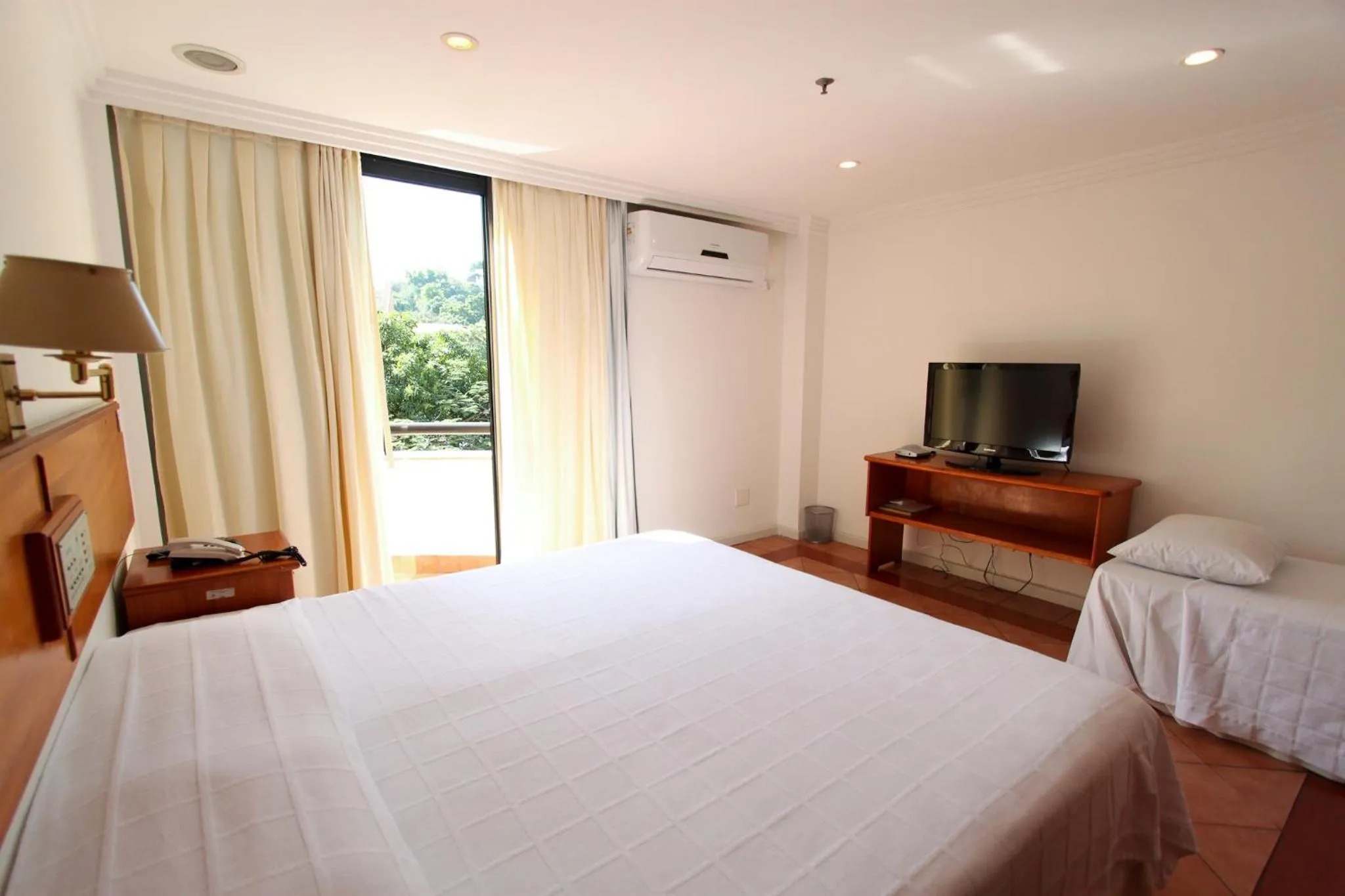 Bed in Hotel Solar do Amanhecer