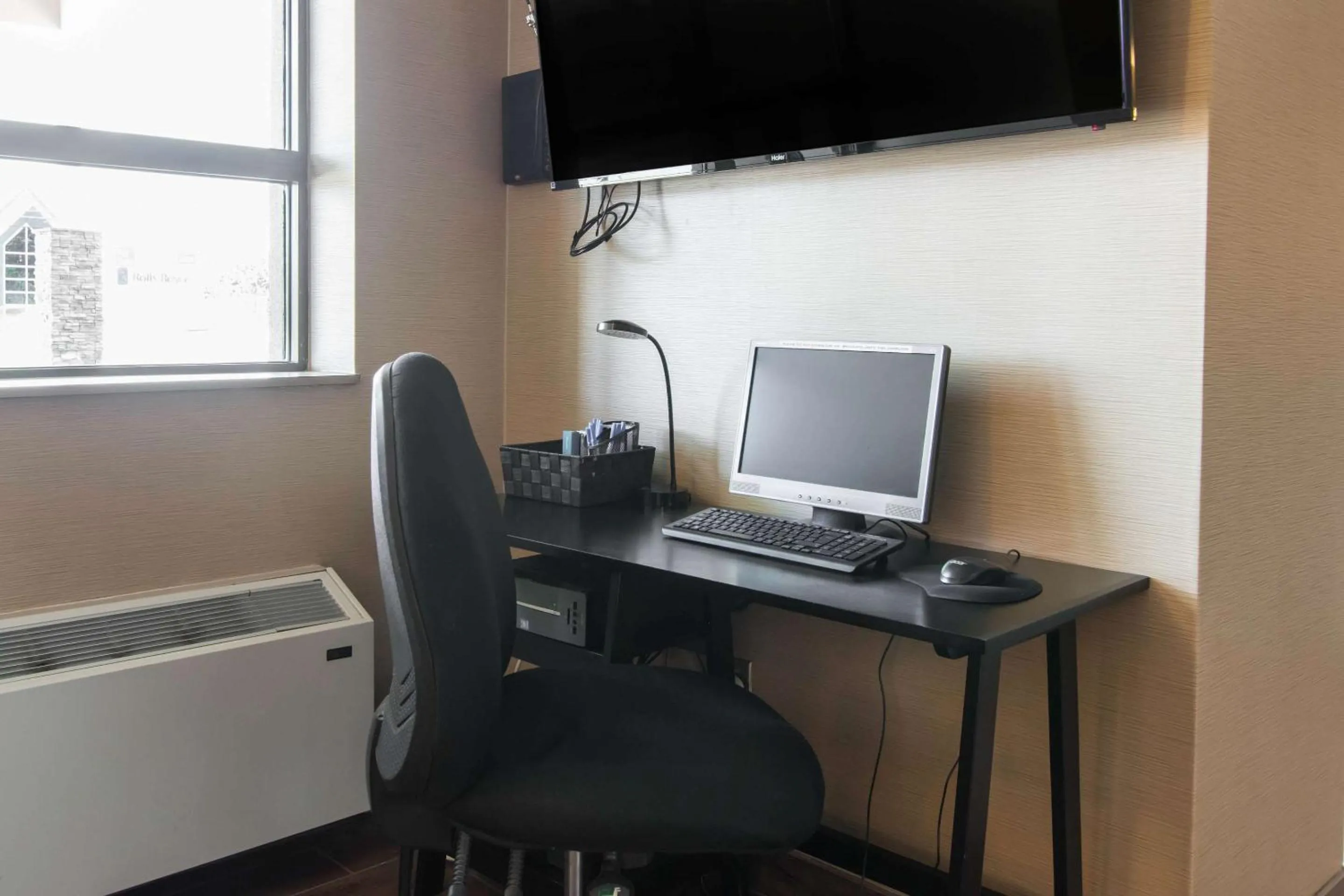 Business facilities in Comfort Inn Dartmouth