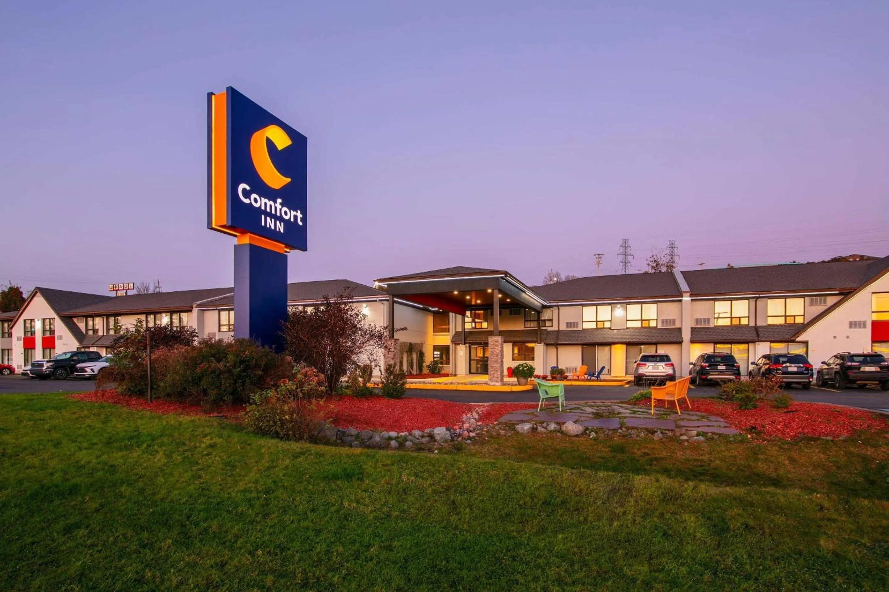 Property building in Comfort Inn Dartmouth