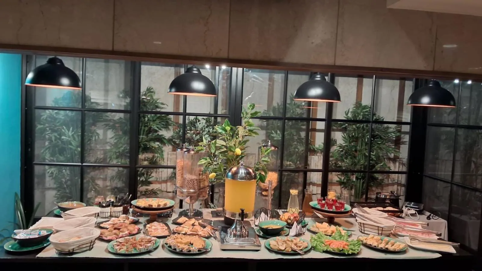 Breakfast in Hotel Europa