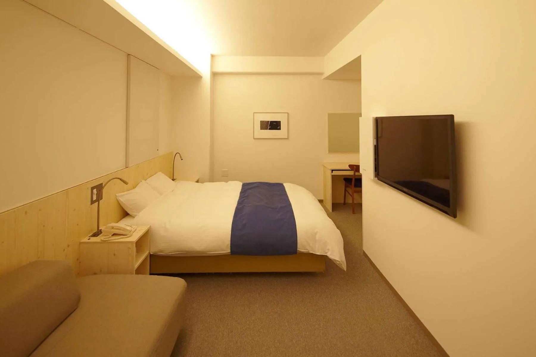 Photo of the whole room, Bed in Shin-Osaka Station Hotel