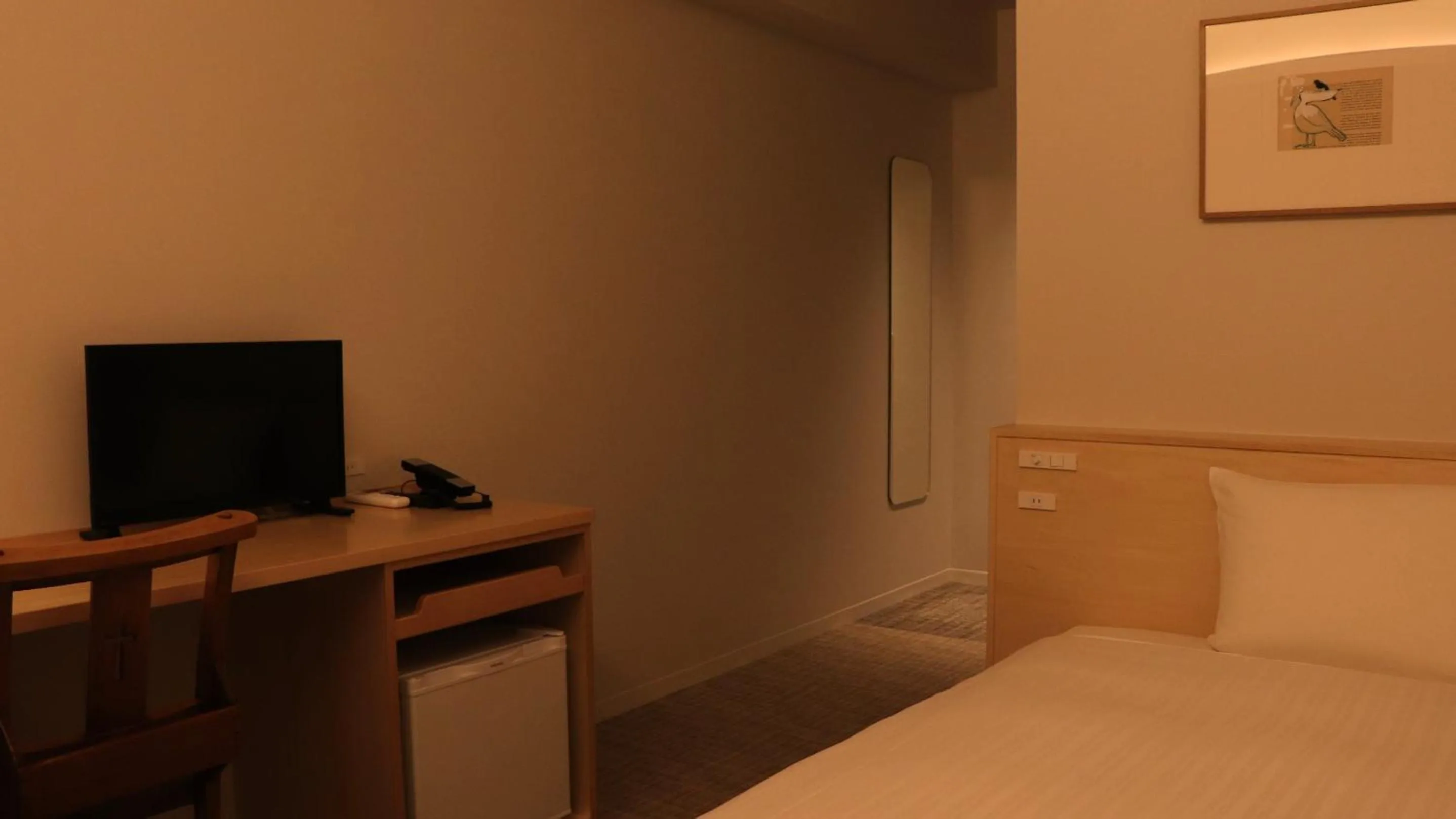 Photo of the whole room, Bed in Shin-Osaka Station Hotel