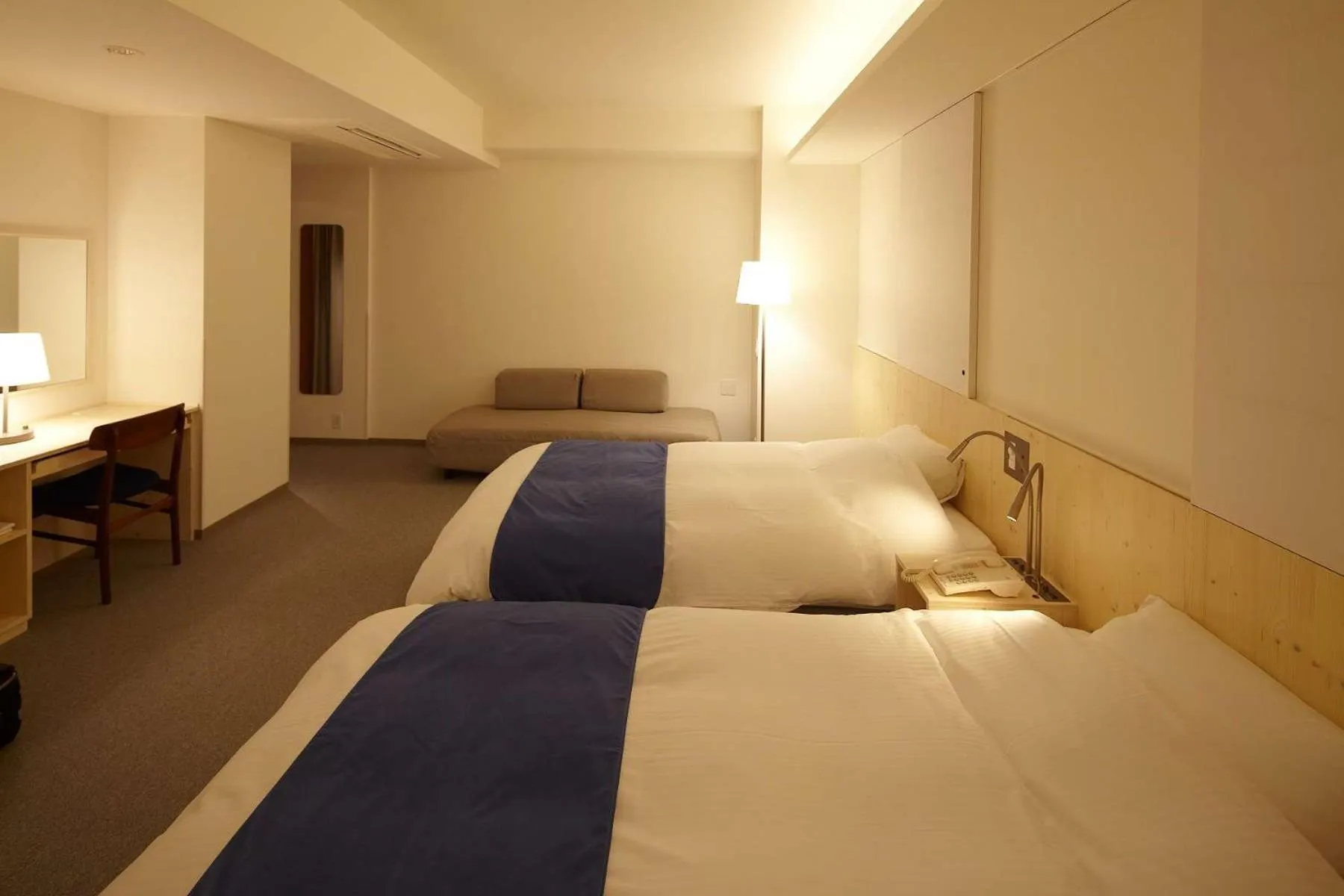 Photo of the whole room, Bed in Shin-Osaka Station Hotel
