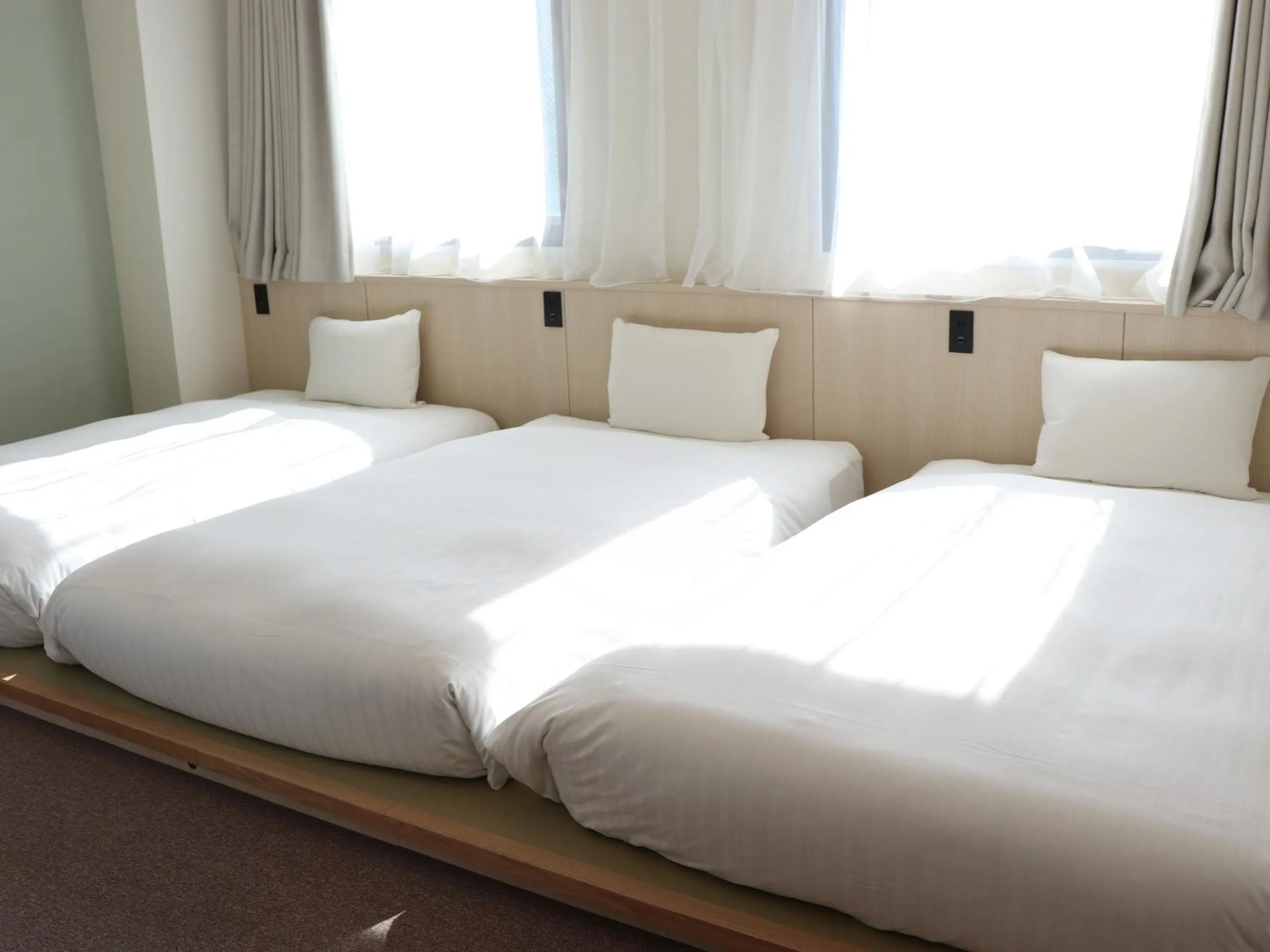 Bed in Shin-Osaka Station Hotel